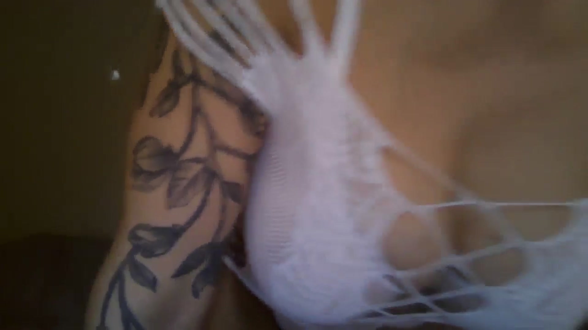 Gallery image thumbnail from FitBaby's myfreecams stream on, 03/24/2025, 15:50 image 12 of 20