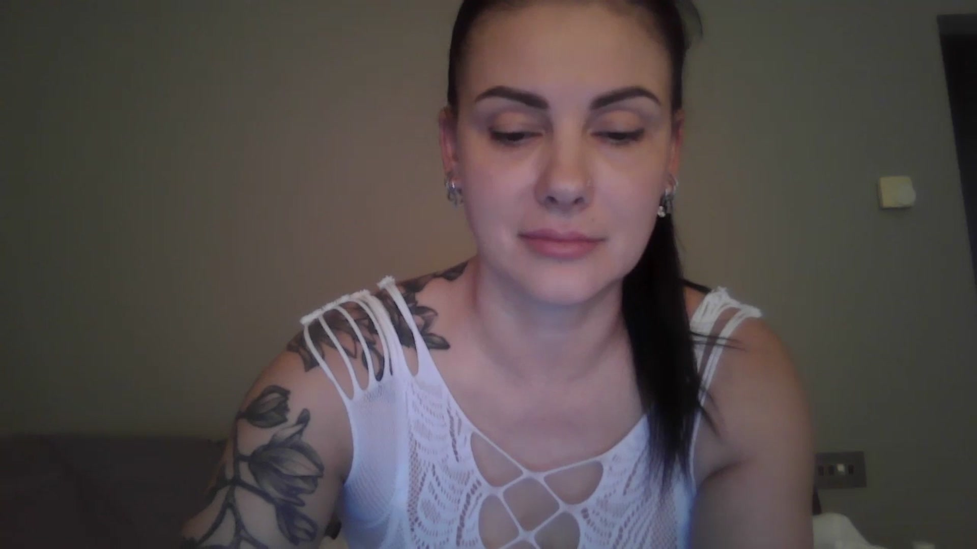 Gallery image thumbnail from FitBaby's myfreecams stream on, 03/24/2025, 16:49 image 18 of 20