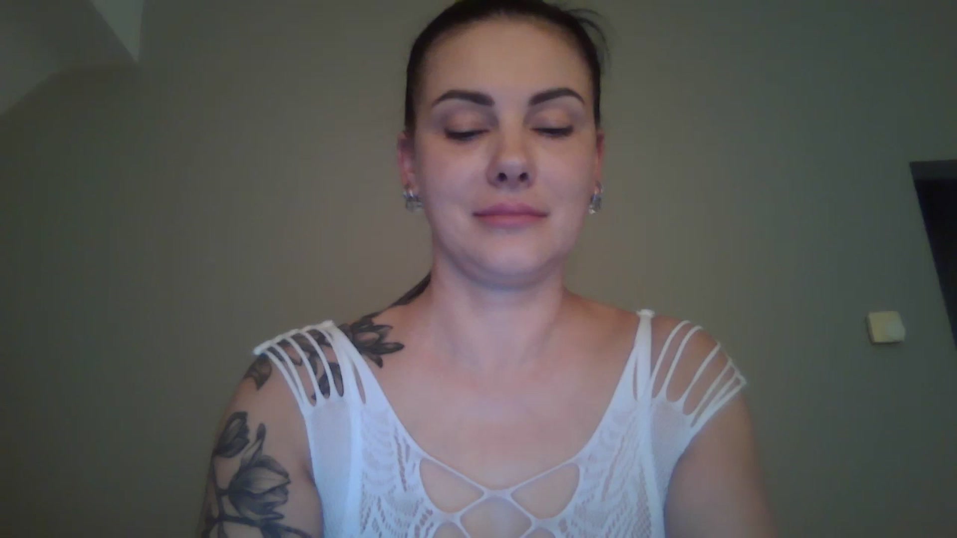 Gallery image thumbnail from FitBaby's myfreecams stream on, 03/24/2025, 16:49 image 3 of 20
