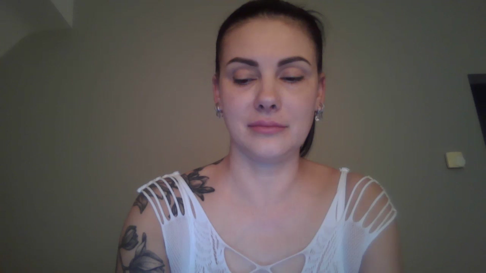 Gallery image thumbnail from FitBaby's myfreecams stream on, 03/24/2025, 16:49 image 4 of 20
