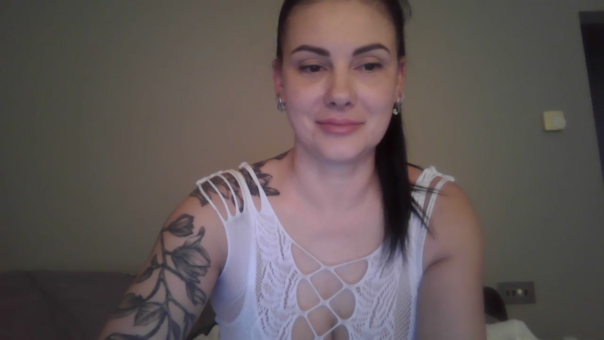Gallery image thumbnail from FitBaby's myfreecams stream on, 03/24/2025, 16:49 image 17 of 20