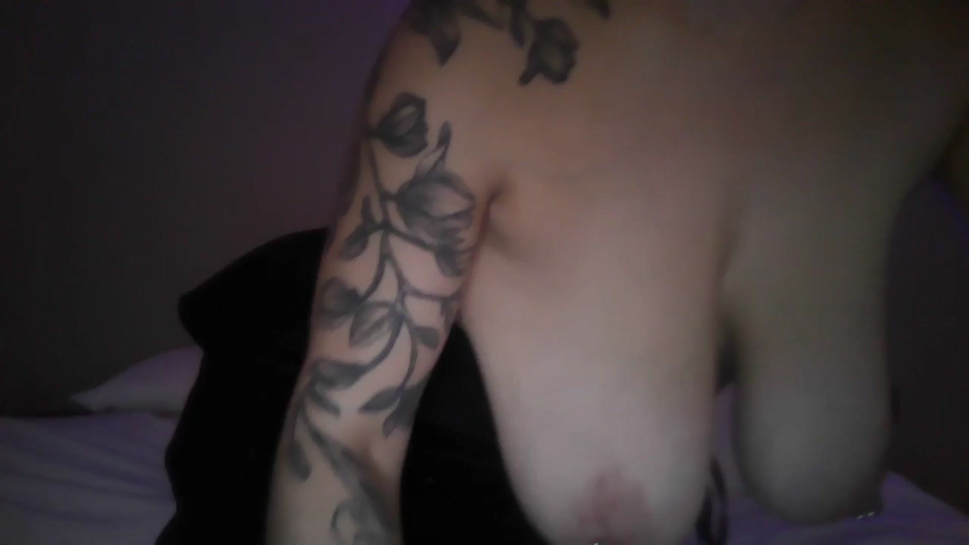 Gallery image thumbnail from FitBaby's myfreecams stream on, 03/25/2025, 16:25 image 1 of 20