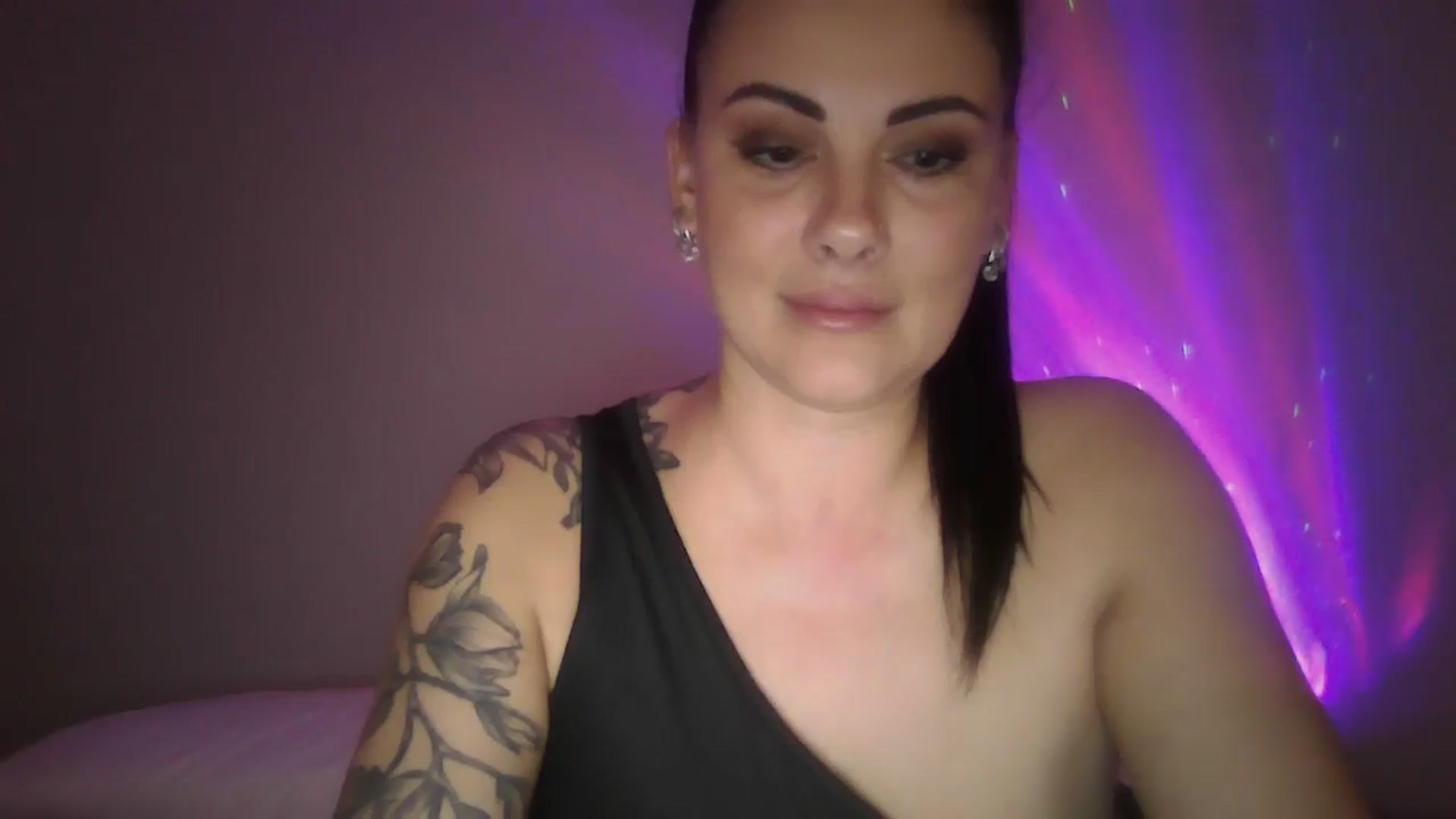Gallery image thumbnail from FitBaby's myfreecams stream on, 03/25/2025, 16:25 image 20 of 20