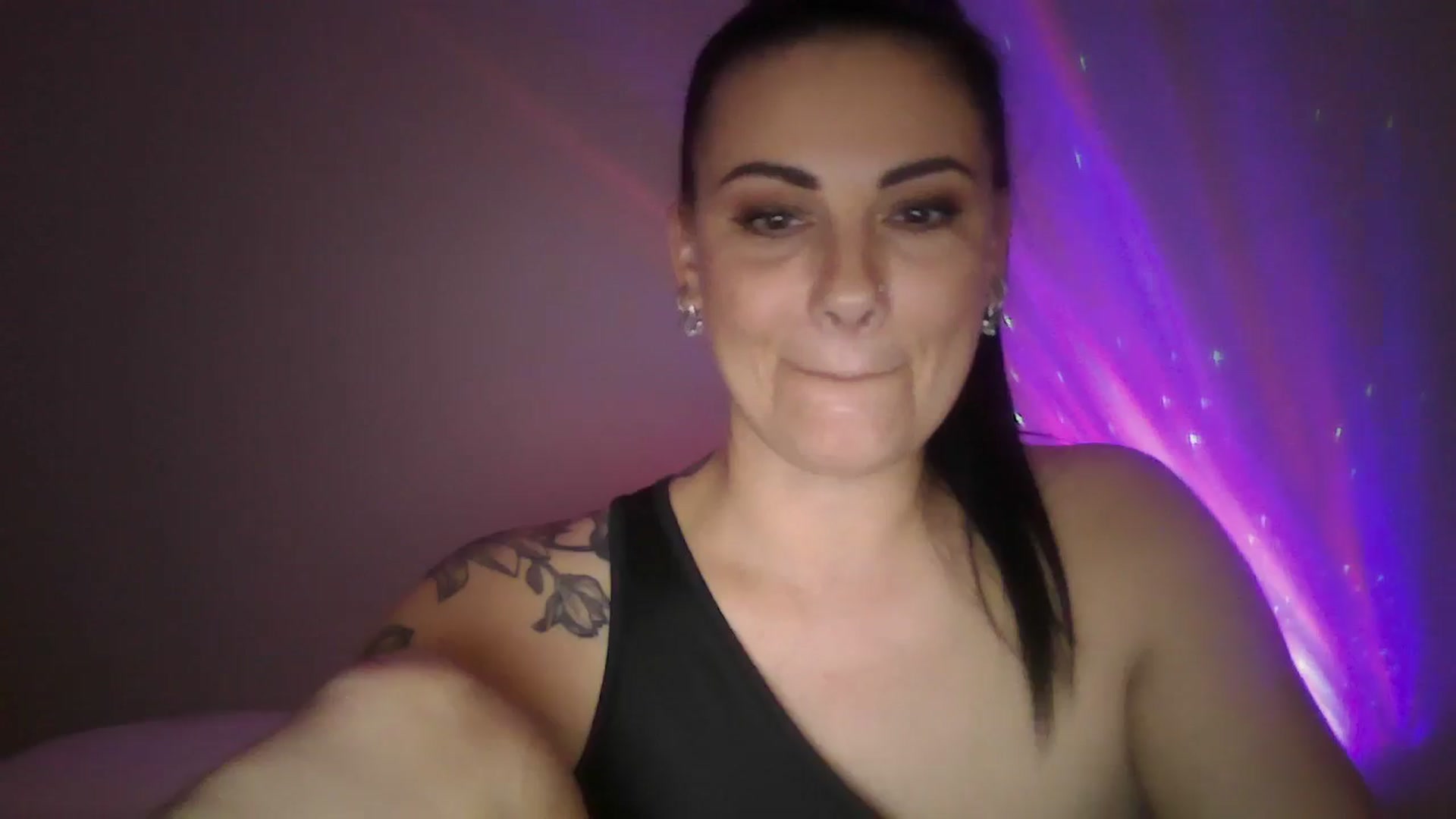 Gallery image thumbnail from FitBaby's myfreecams stream on, 03/25/2025, 16:25 image 17 of 20