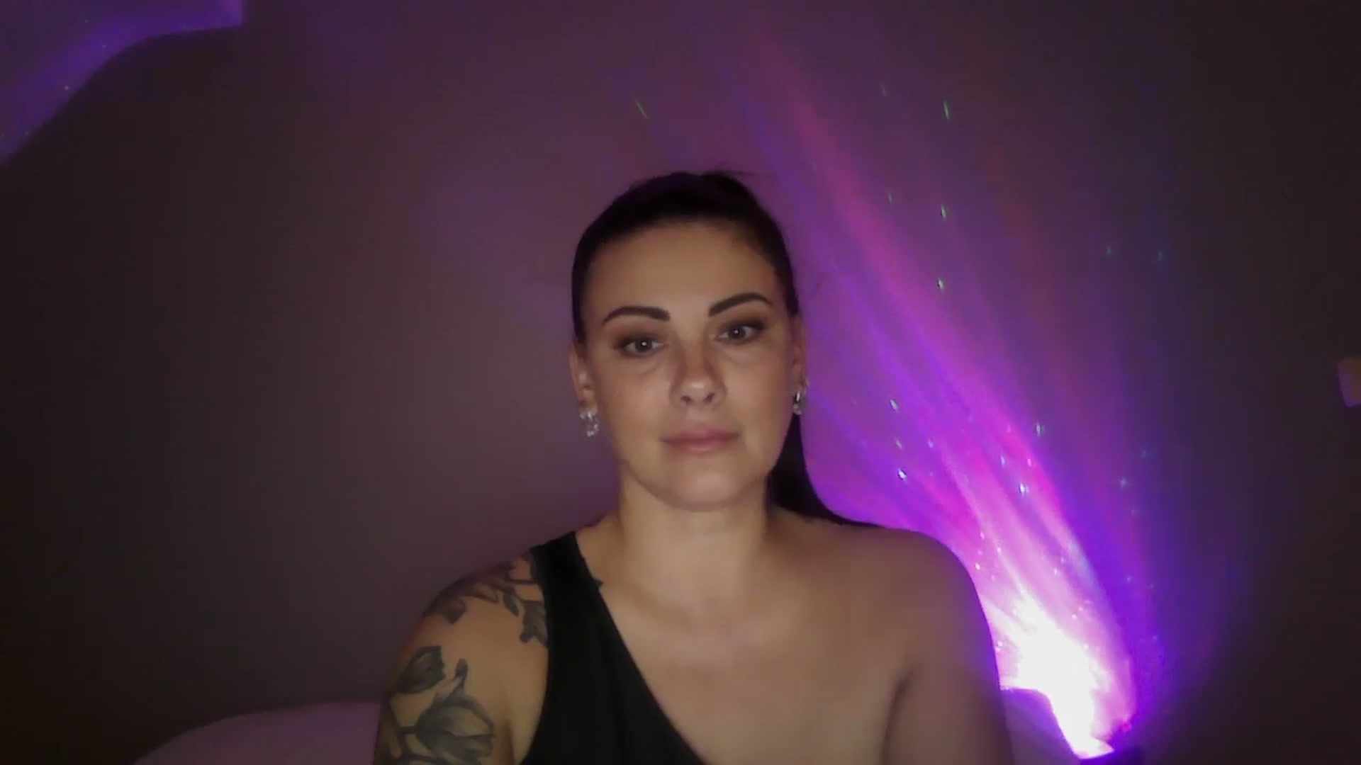 Gallery image thumbnail from FitBaby's myfreecams stream on, 03/25/2025, 16:25 image 14 of 20