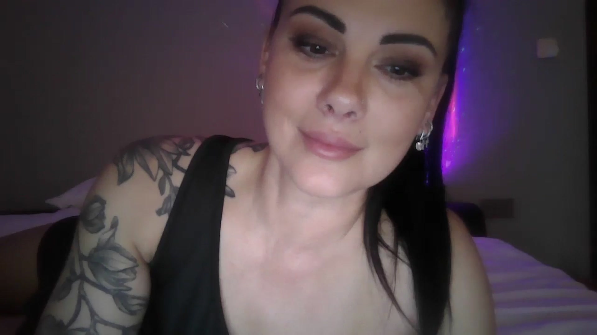 Gallery image thumbnail from FitBaby's myfreecams stream on, 03/25/2025, 16:25 image 2 of 20