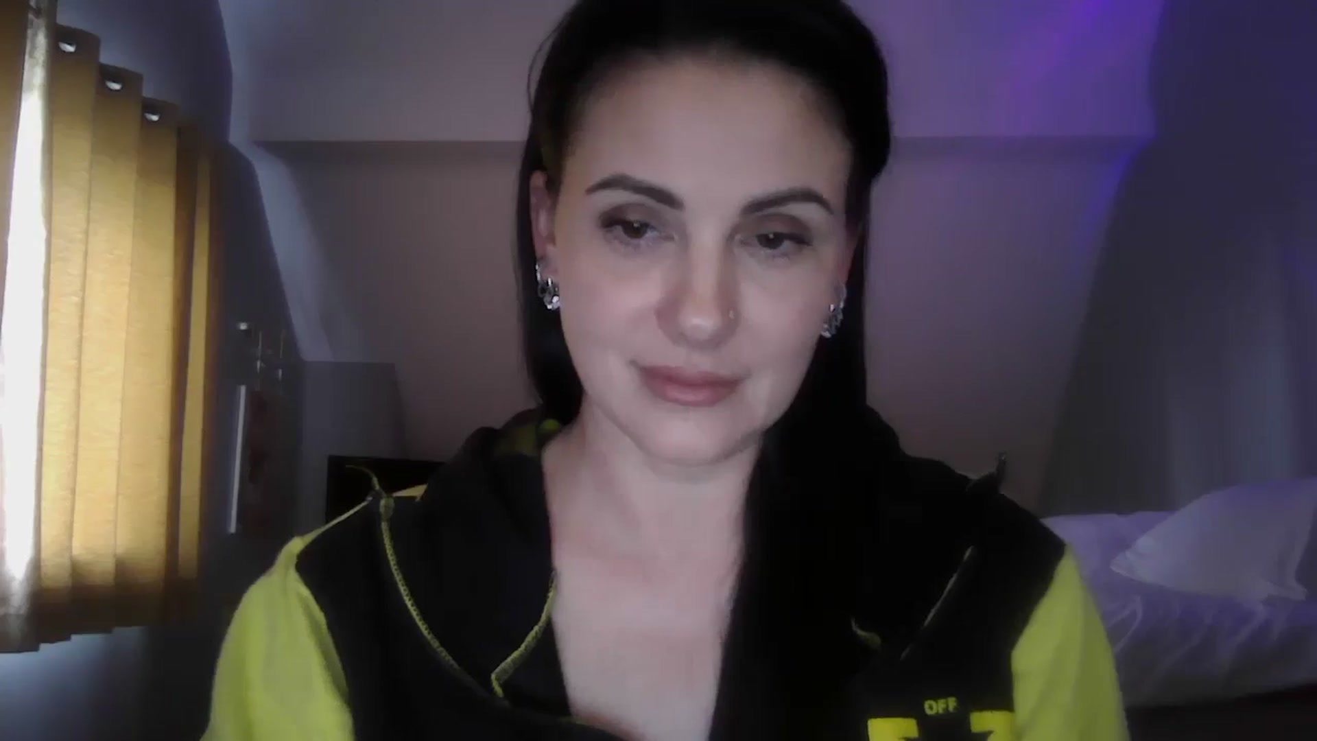 Gallery image thumbnail from FitBaby's myfreecams stream on, 03/28/2025, 17:20 image 10 of 20
