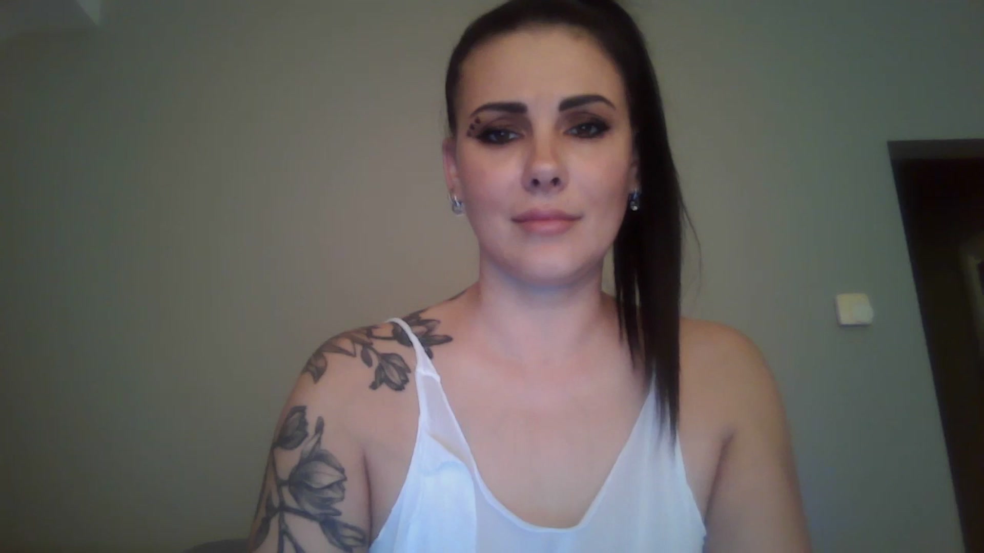 Gallery image thumbnail from FitBaby's myfreecams stream on, 04/02/2025, 17:38 image 14 of 20