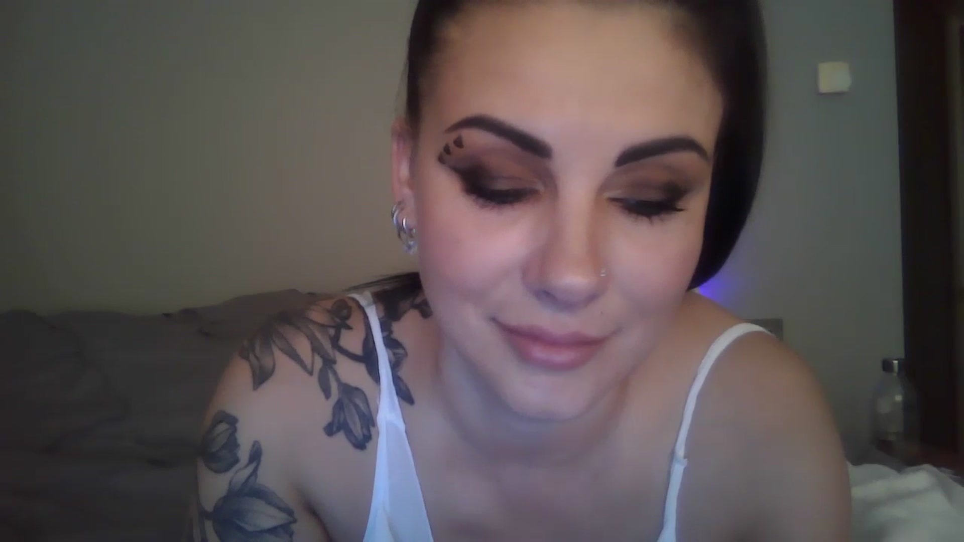 Gallery image thumbnail from FitBaby's myfreecams stream on, 04/02/2025, 17:38 image 4 of 20
