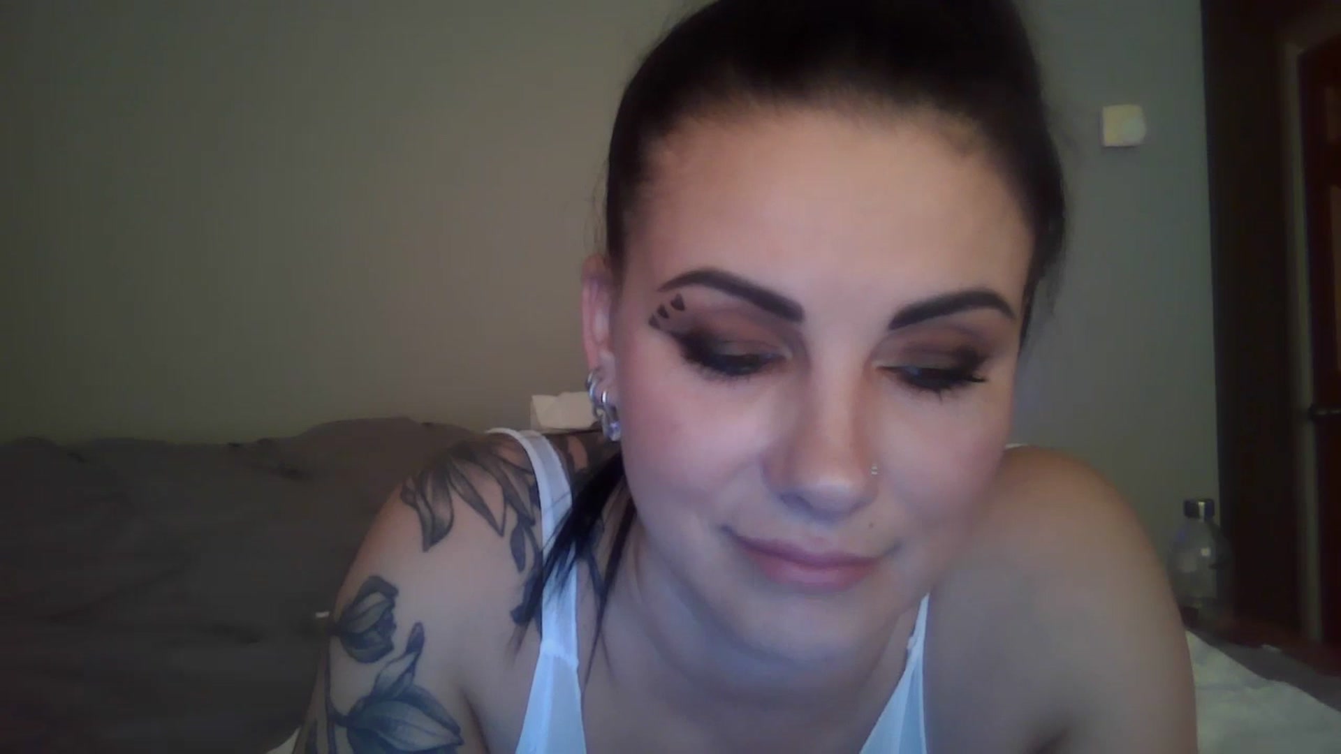 Gallery image thumbnail from FitBaby's myfreecams stream on, 04/02/2025, 17:38 image 11 of 20