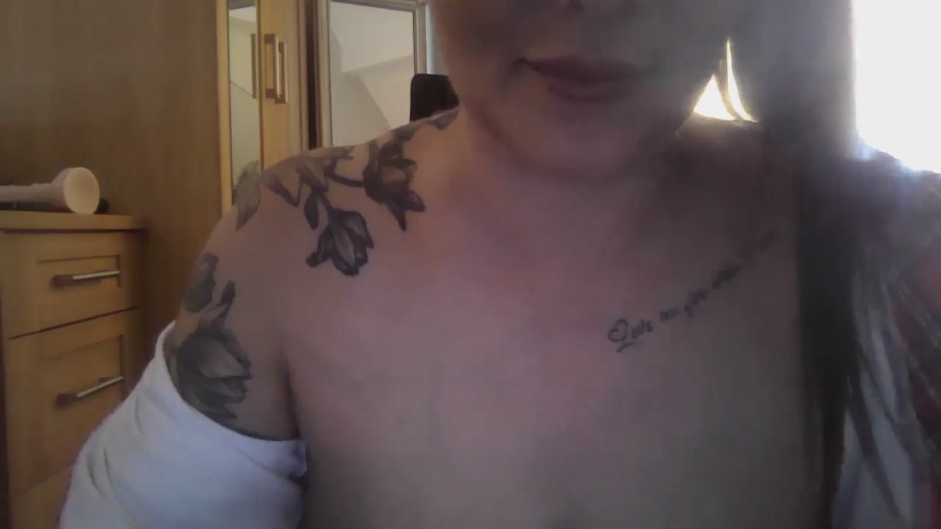 Gallery image thumbnail from FitBaby's myfreecams stream on, 04/29/2025, 16:48 image 6 of 20