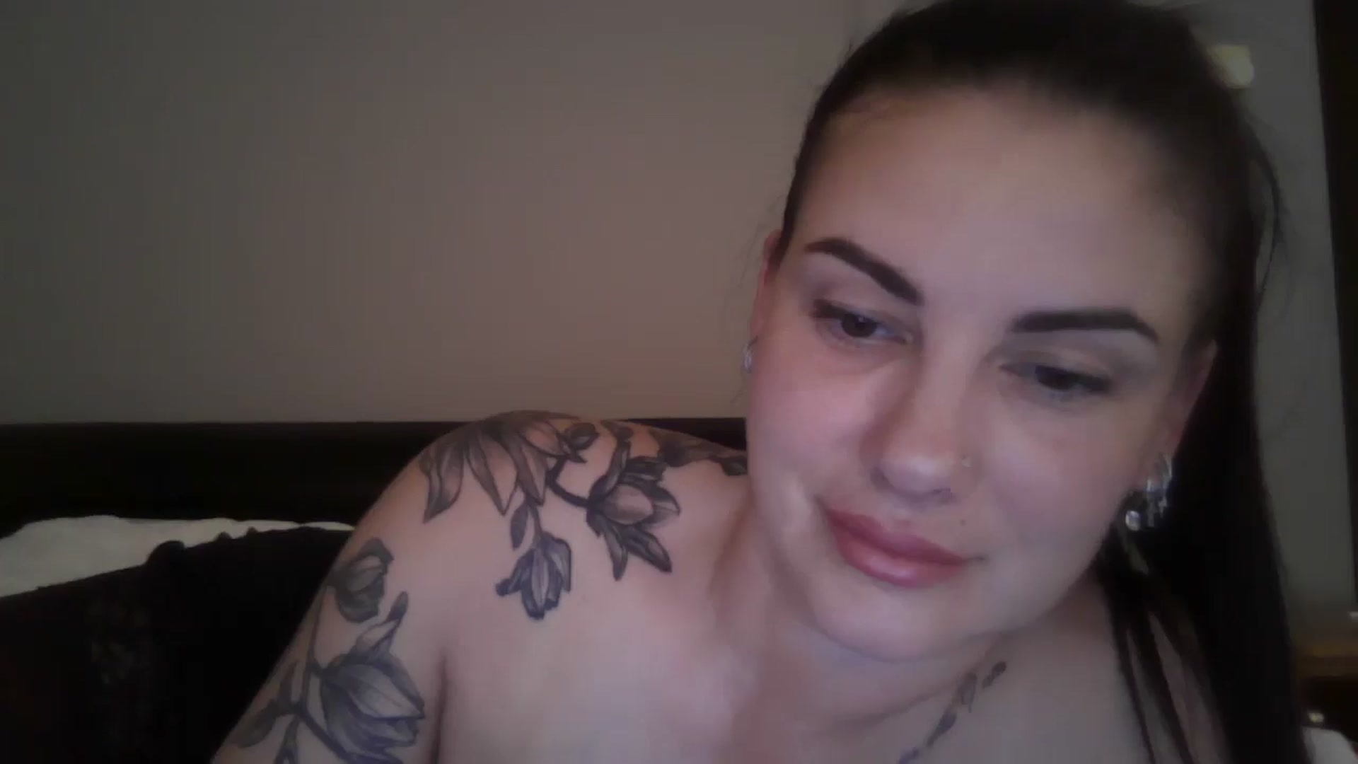Gallery image thumbnail from FitBaby's myfreecams stream on, 05/15/2025, 14:45 image 18 of 20