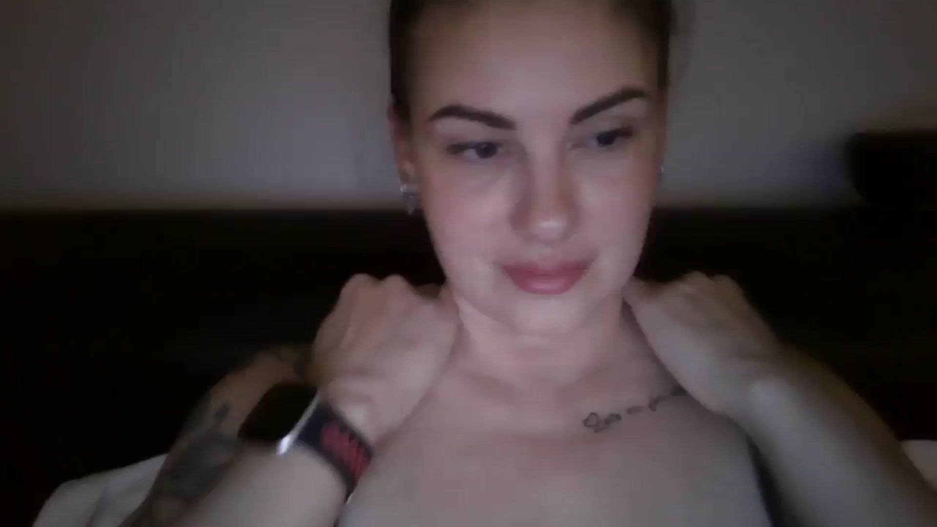Gallery image thumbnail from FitBaby's myfreecams stream on, 05/15/2025, 14:45 image 1 of 20