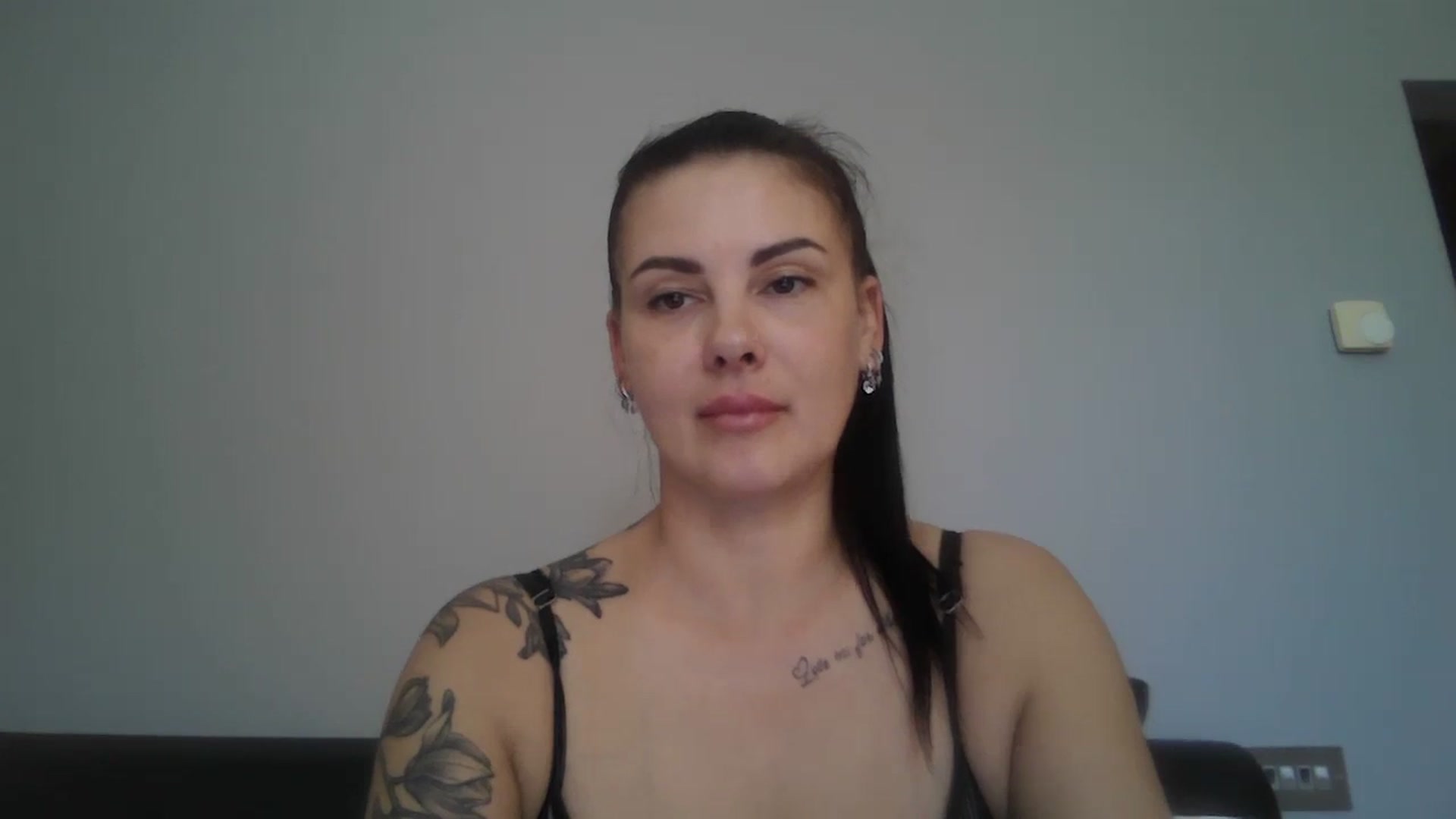 Gallery image thumbnail from FitBaby's myfreecams stream on, 05/16/2025, 13:22 image 19 of 20