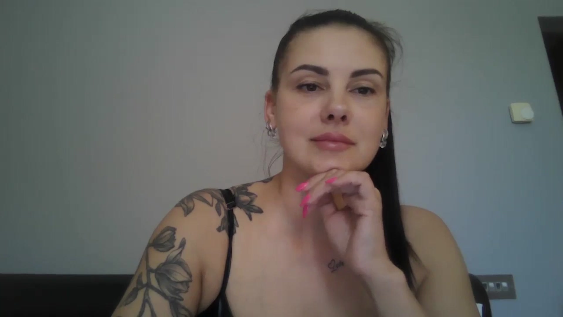 Gallery image thumbnail from FitBaby's myfreecams stream on, 05/16/2025, 13:22 image 17 of 20