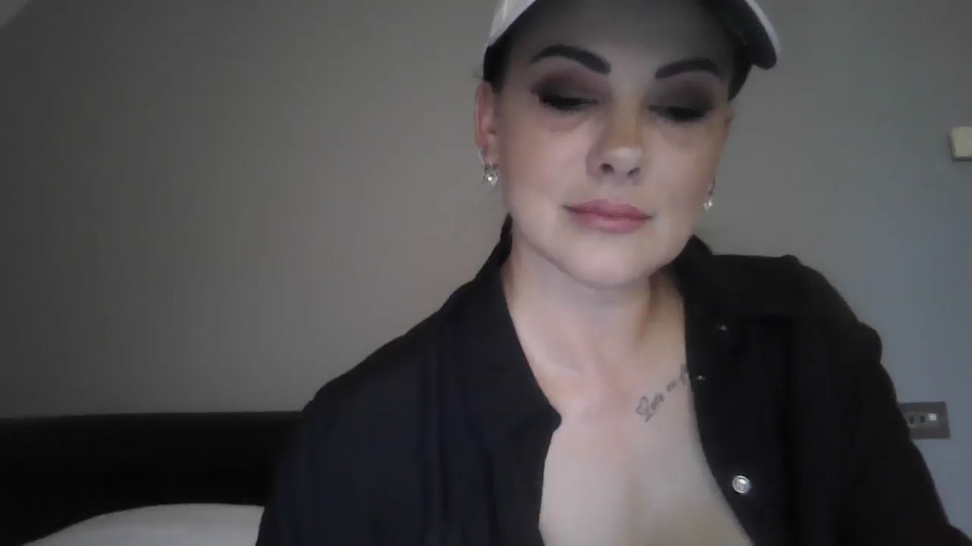 Gallery image thumbnail from FitBaby's myfreecams stream on, 06/03/2025, 12:55 image 19 of 20