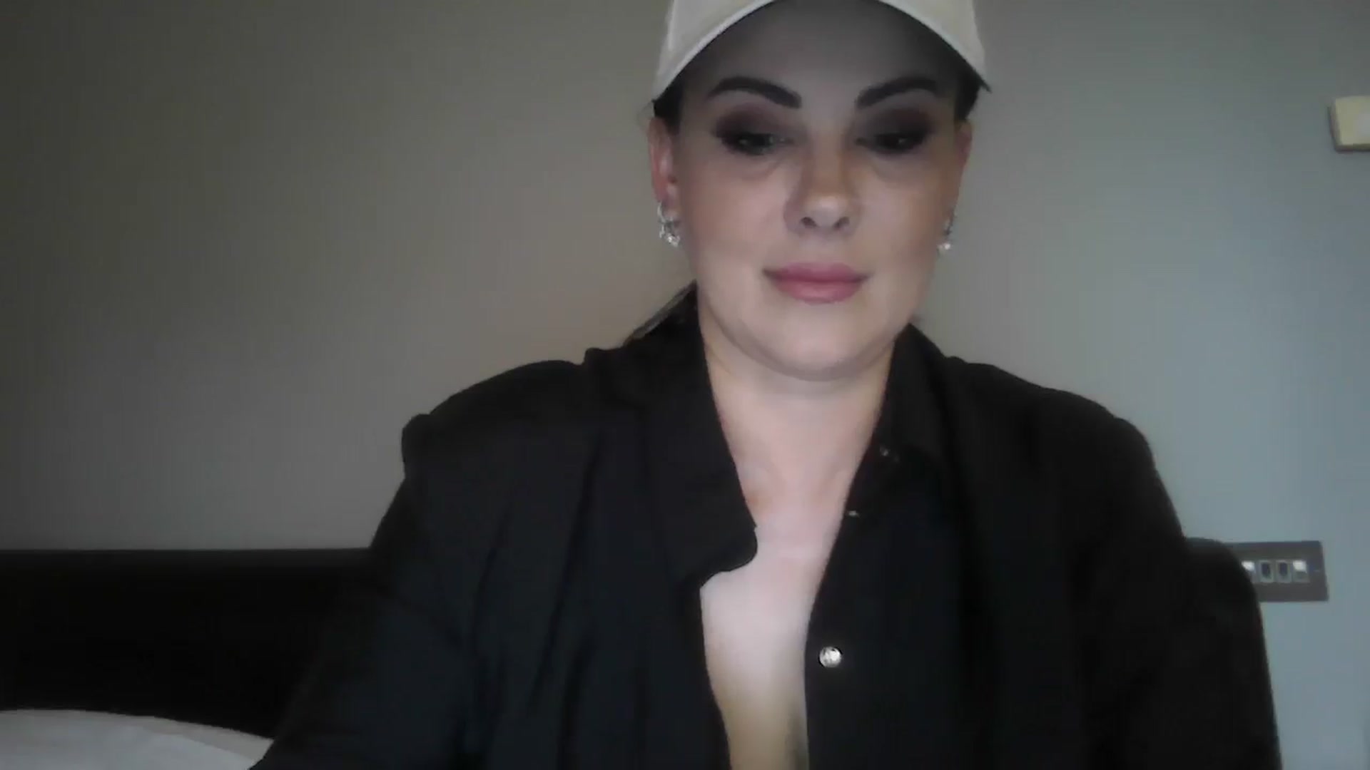 Gallery image thumbnail from FitBaby's myfreecams stream on, 06/03/2025, 13:25 image 7 of 20
