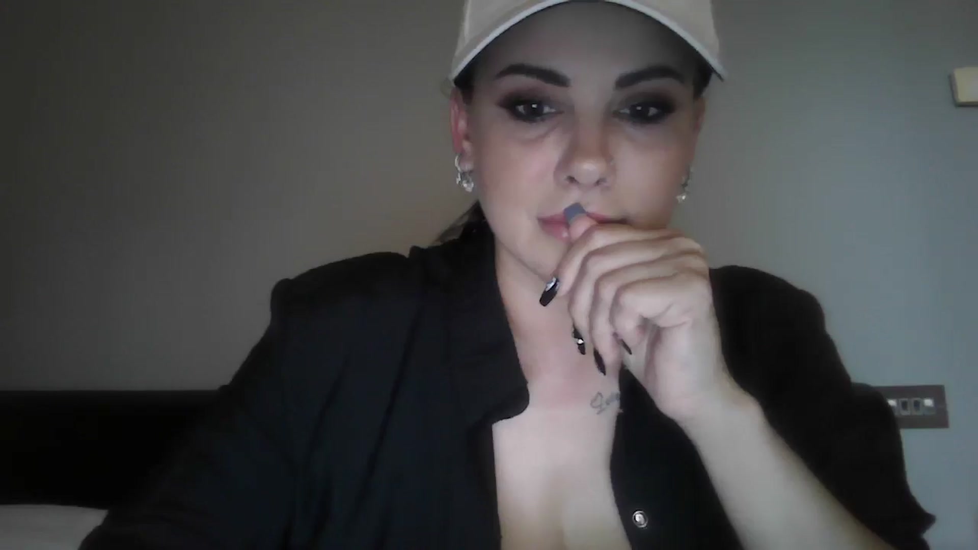 Gallery image thumbnail from FitBaby's myfreecams stream on, 06/03/2025, 13:25 image 3 of 20
