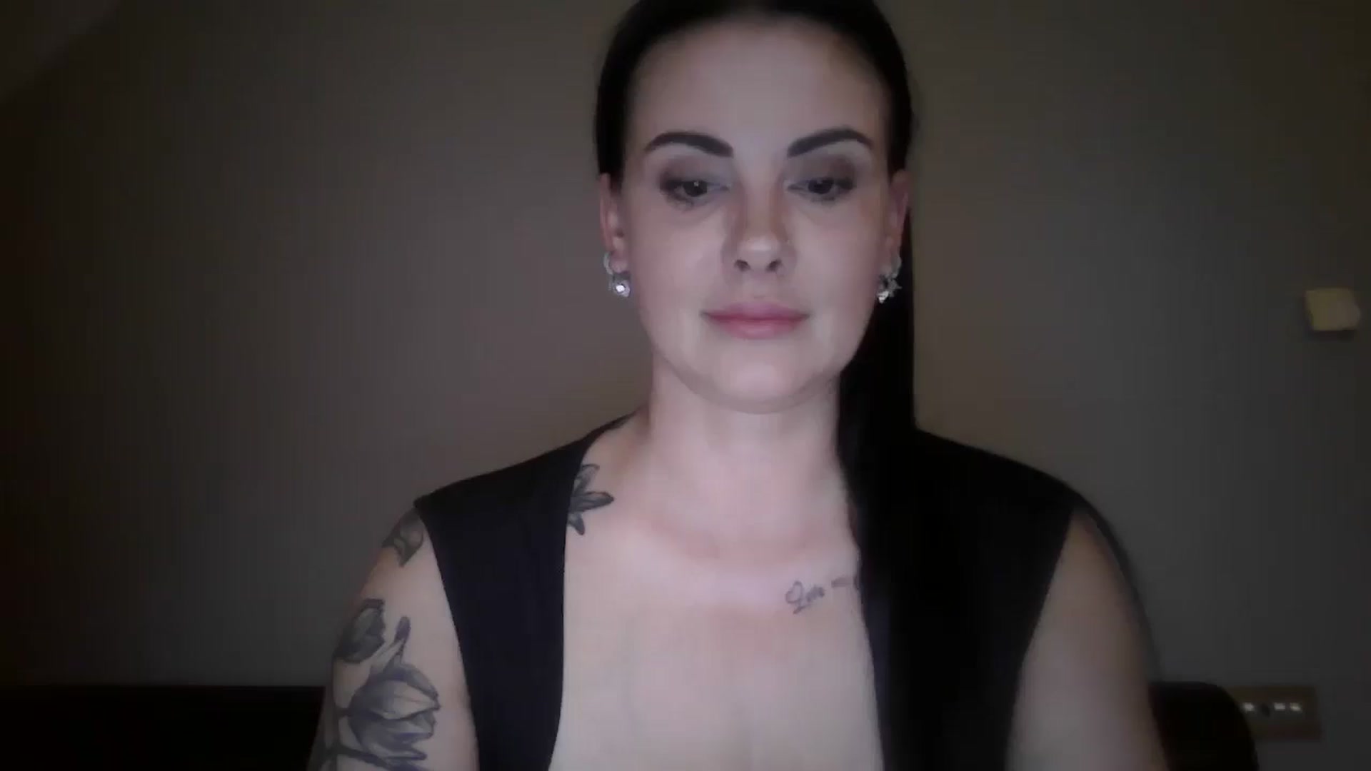 Gallery image thumbnail from FitBaby's myfreecams stream on, 06/04/2025, 14:29 image 7 of 20