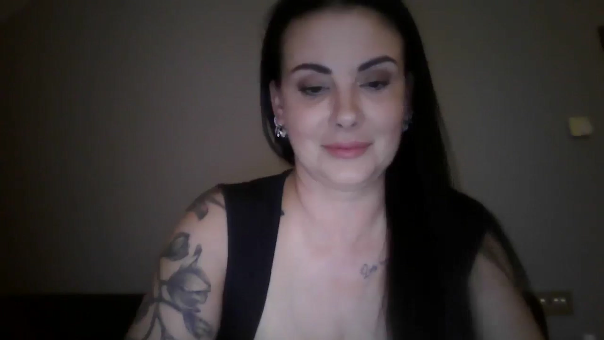 Gallery image thumbnail from FitBaby's myfreecams stream on, 06/04/2025, 14:29 image 11 of 20