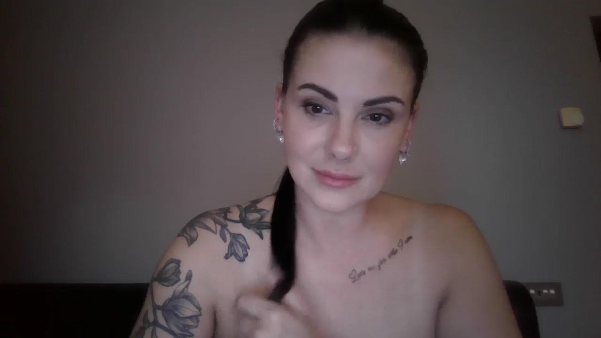 Gallery image thumbnail from FitBaby's myfreecams stream on, 06/04/2025, 14:29 image 20 of 20