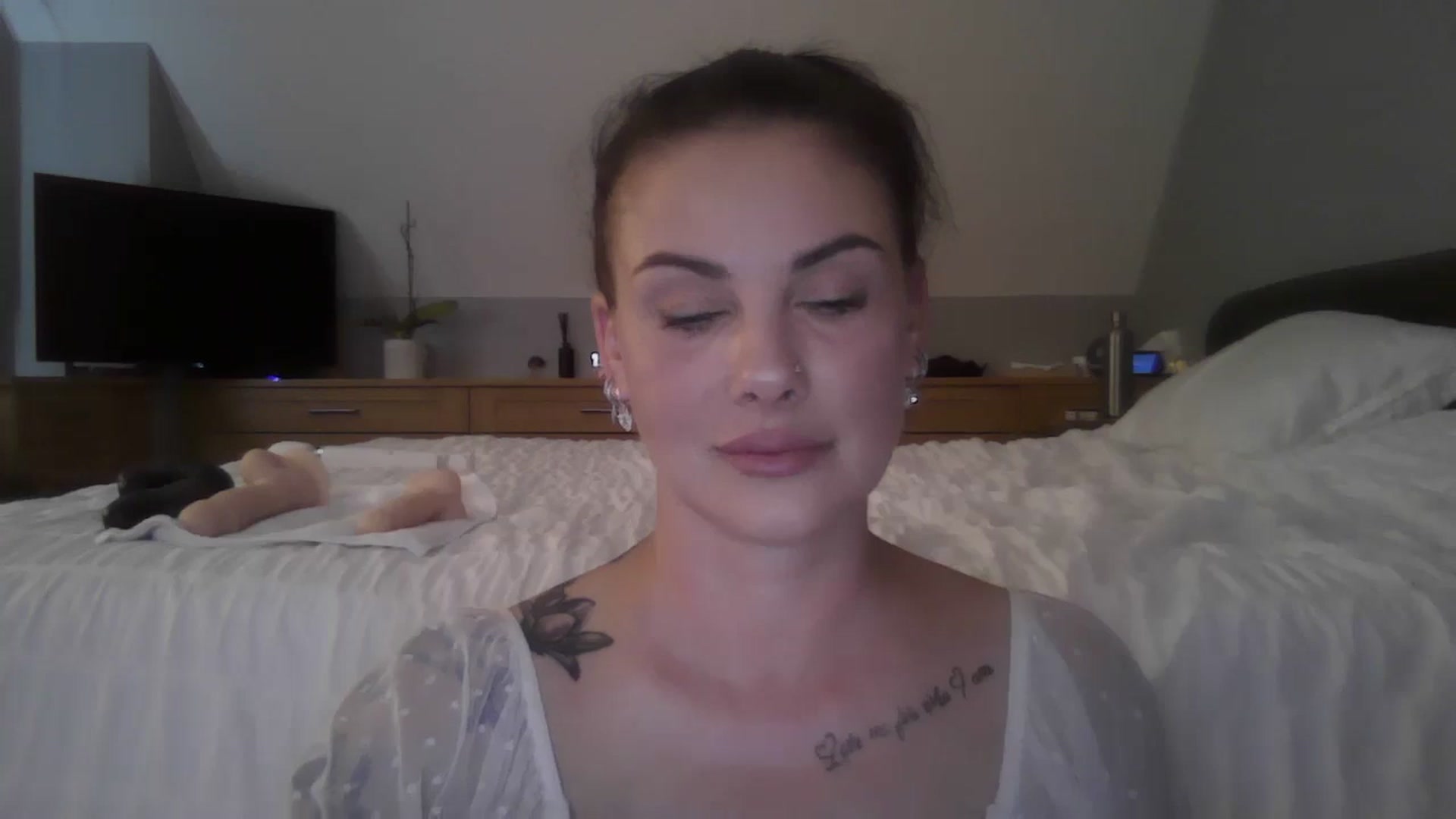 Gallery image thumbnail from FitBaby's myfreecams stream on, 06/30/2025, 14:11 image 3 of 20
