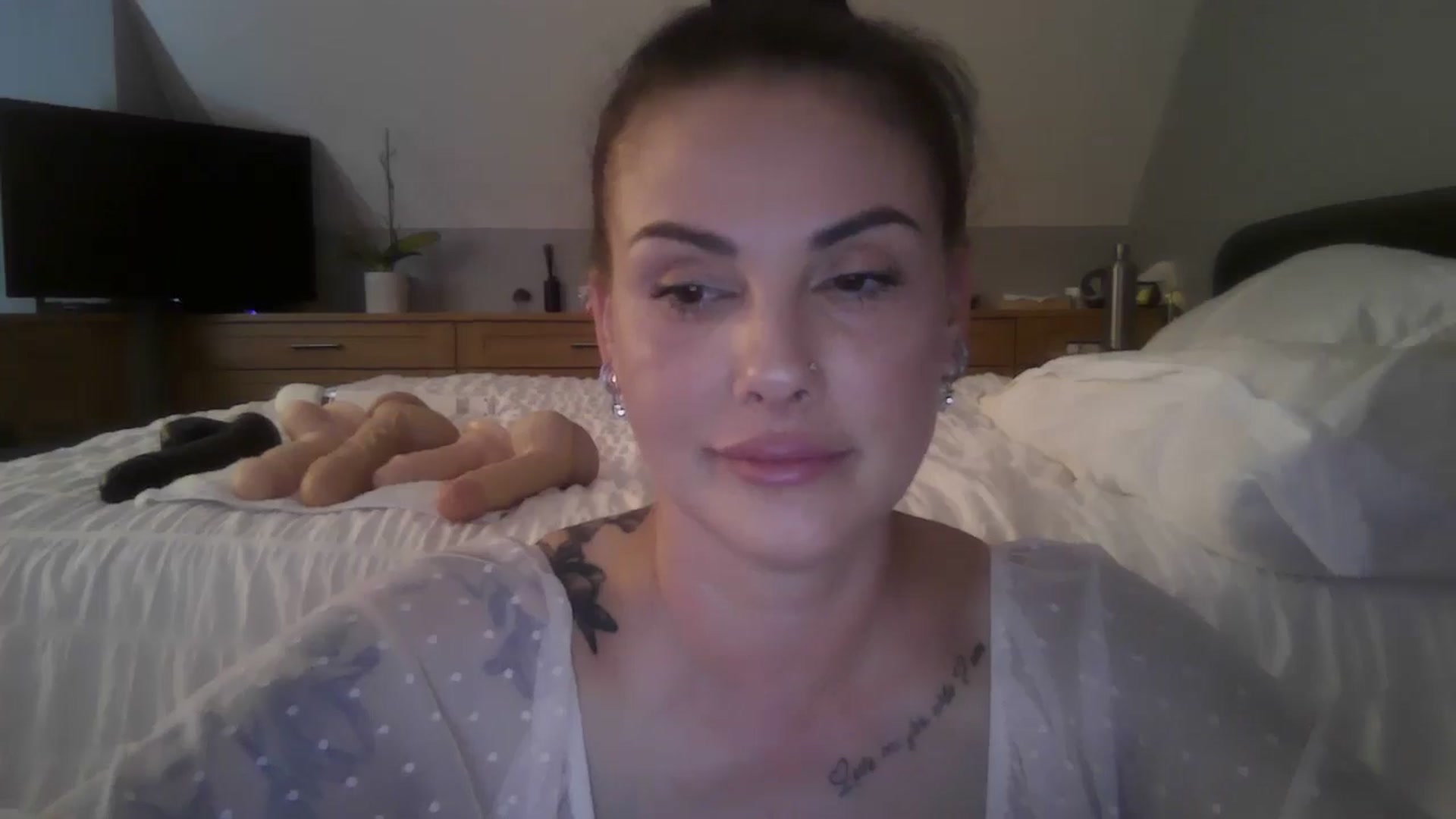 Gallery image thumbnail from FitBaby's myfreecams stream on, 06/30/2025, 15:34 image 4 of 20