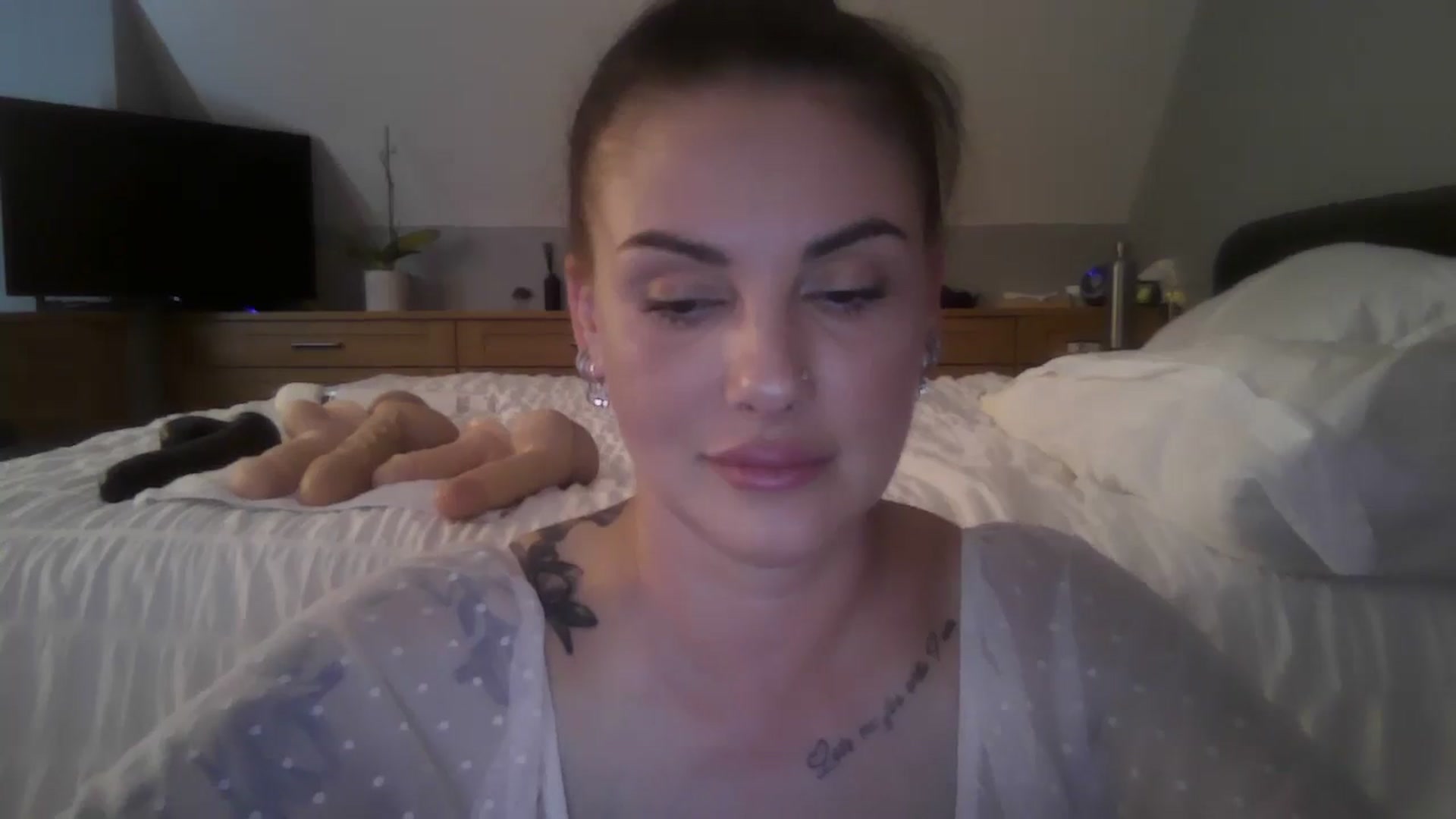 Gallery image thumbnail from FitBaby's myfreecams stream on, 06/30/2025, 15:34 image 5 of 20
