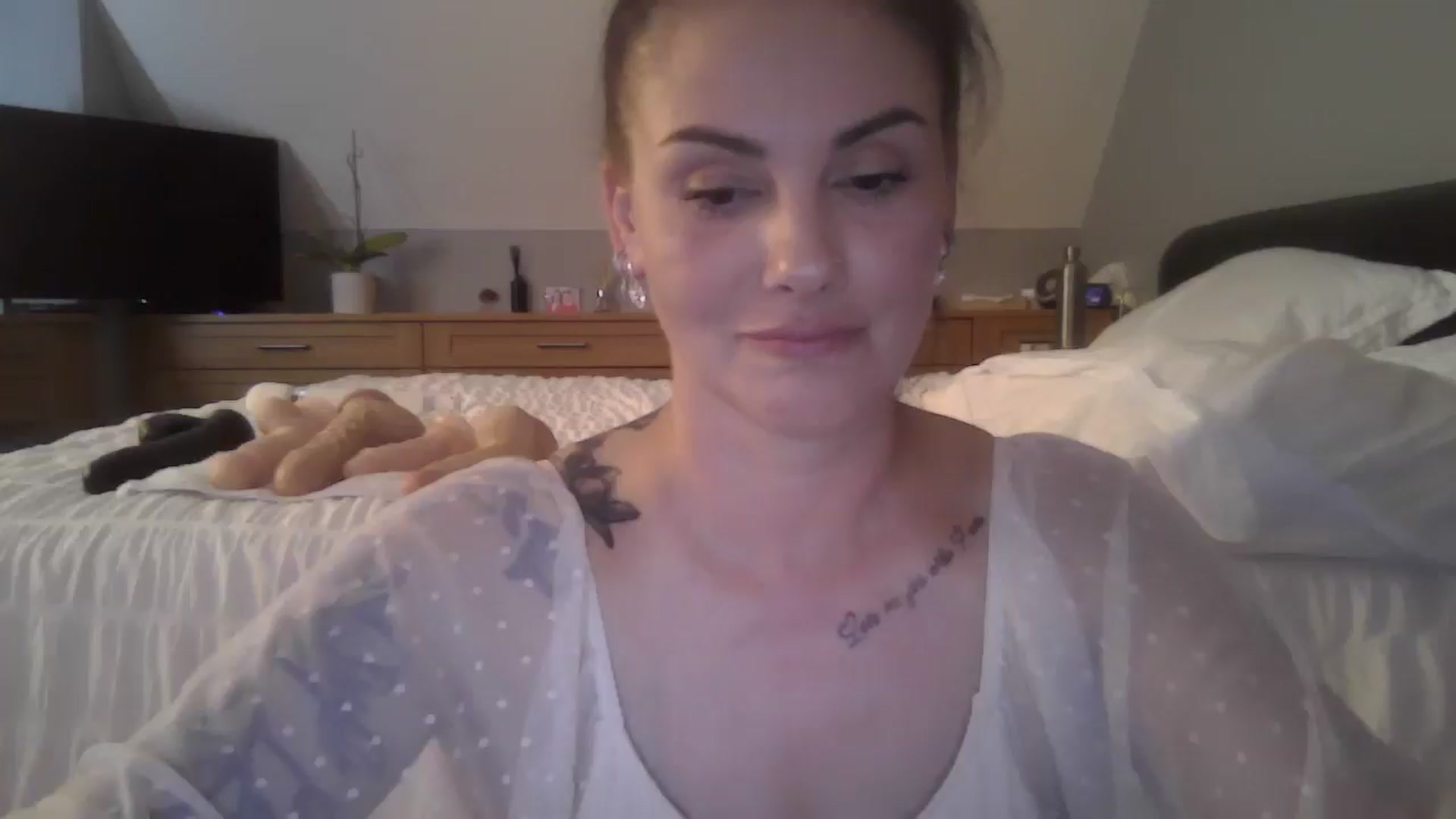Gallery image thumbnail from FitBaby's myfreecams stream on, 06/30/2025, 15:34 image 13 of 20