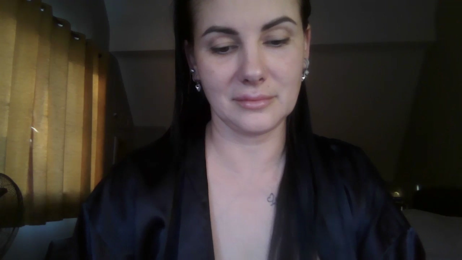 Gallery image thumbnail from FitBaby's myfreecams stream on, 11/21/2025, 15:31 image 16 of 20