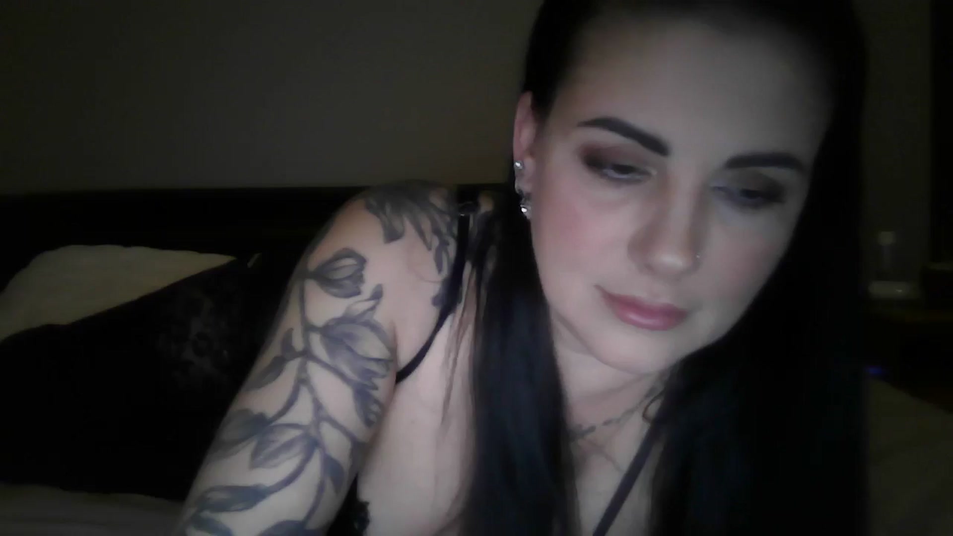 Gallery image thumbnail from FitBaby's myfreecams stream on, 11/24/2025, 17:12 image 1 of 20