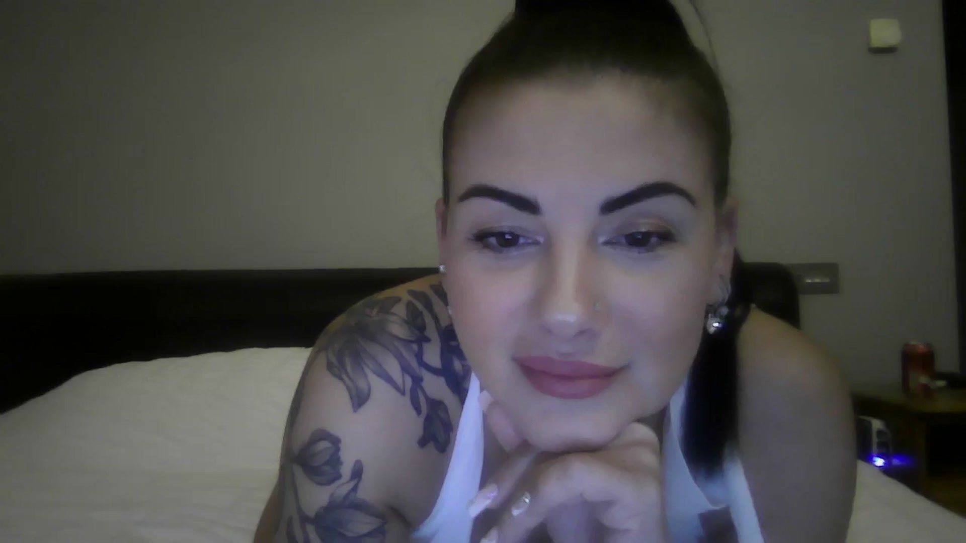 Gallery image thumbnail from FitBaby's myfreecams stream on, 12/02/2025, 16:44 image 16 of 20