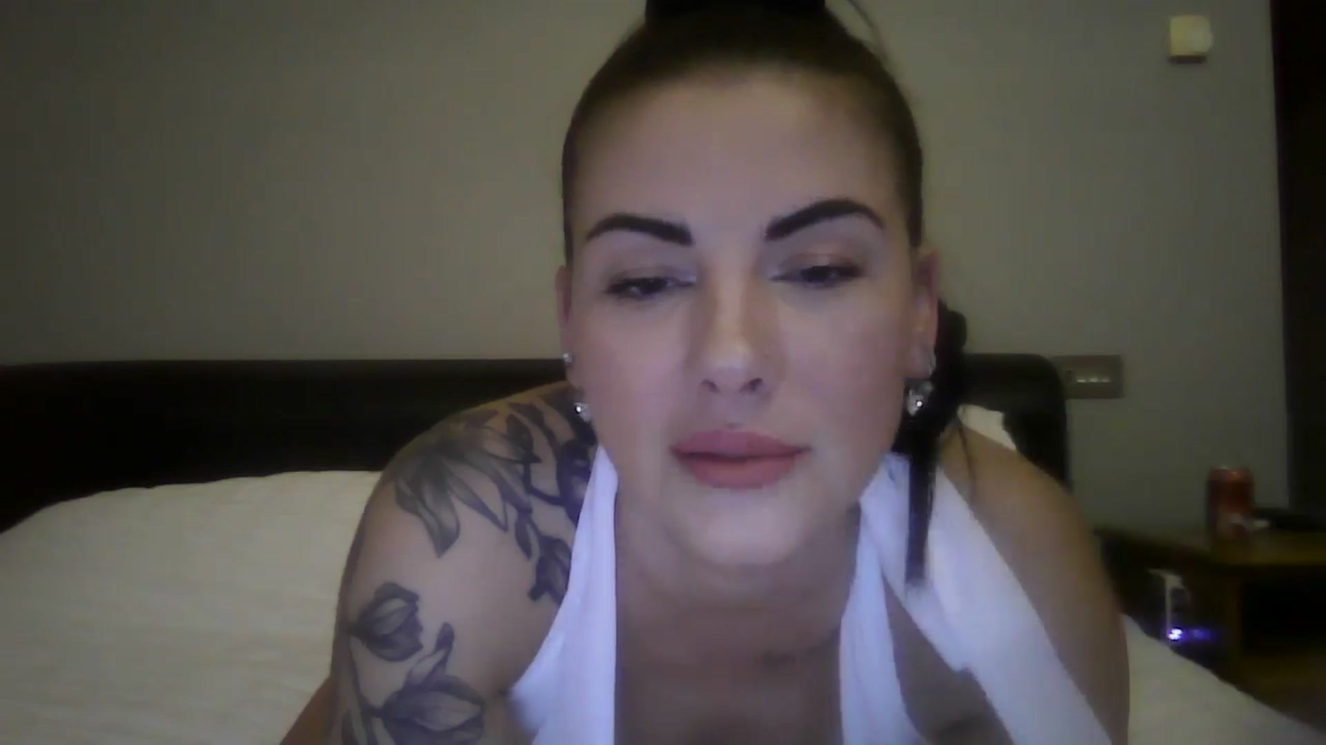 Gallery image thumbnail from FitBaby's myfreecams stream on, 12/02/2025, 16:44 image 13 of 20