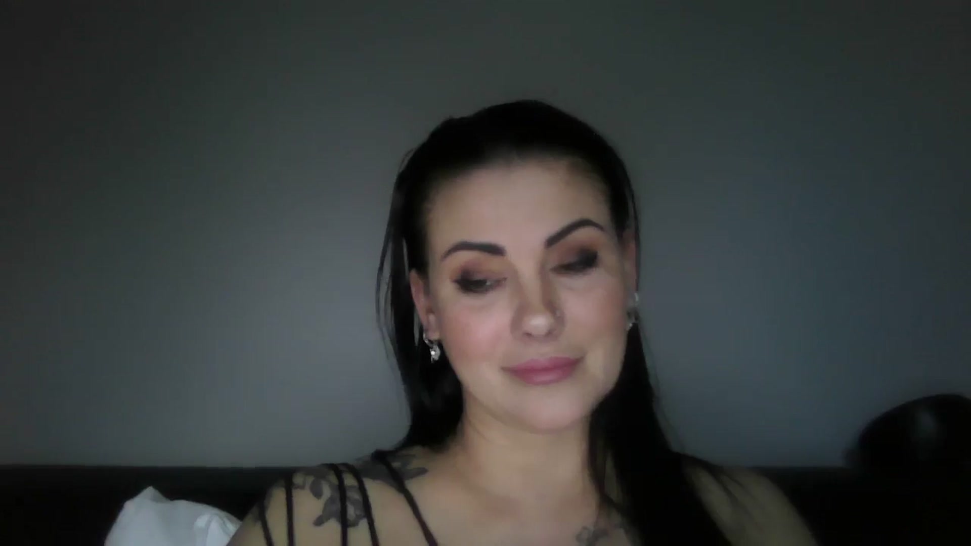 Gallery image thumbnail from FitBaby's myfreecams stream on, 12/03/2025, 15:50 image 2 of 20