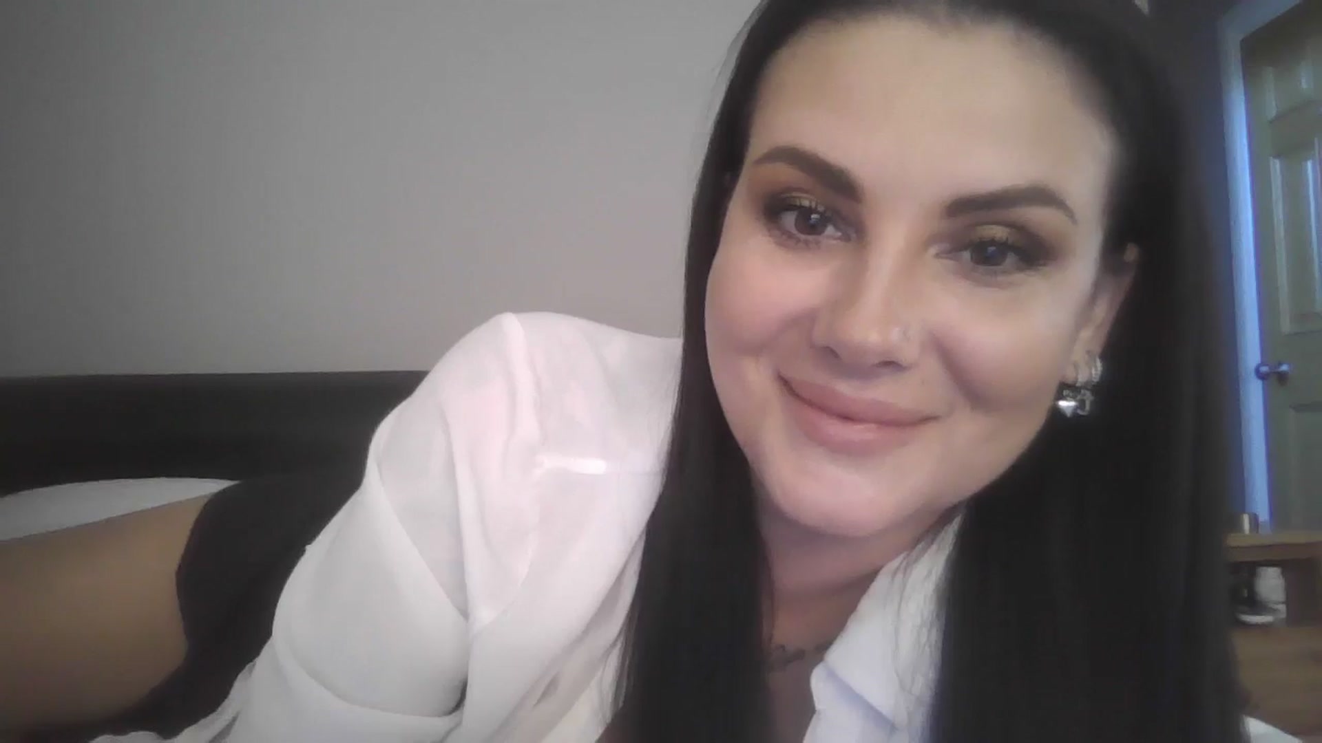 Gallery image thumbnail from FitBaby's myfreecams stream on, 04/23/2026, 14:30 image 13 of 20