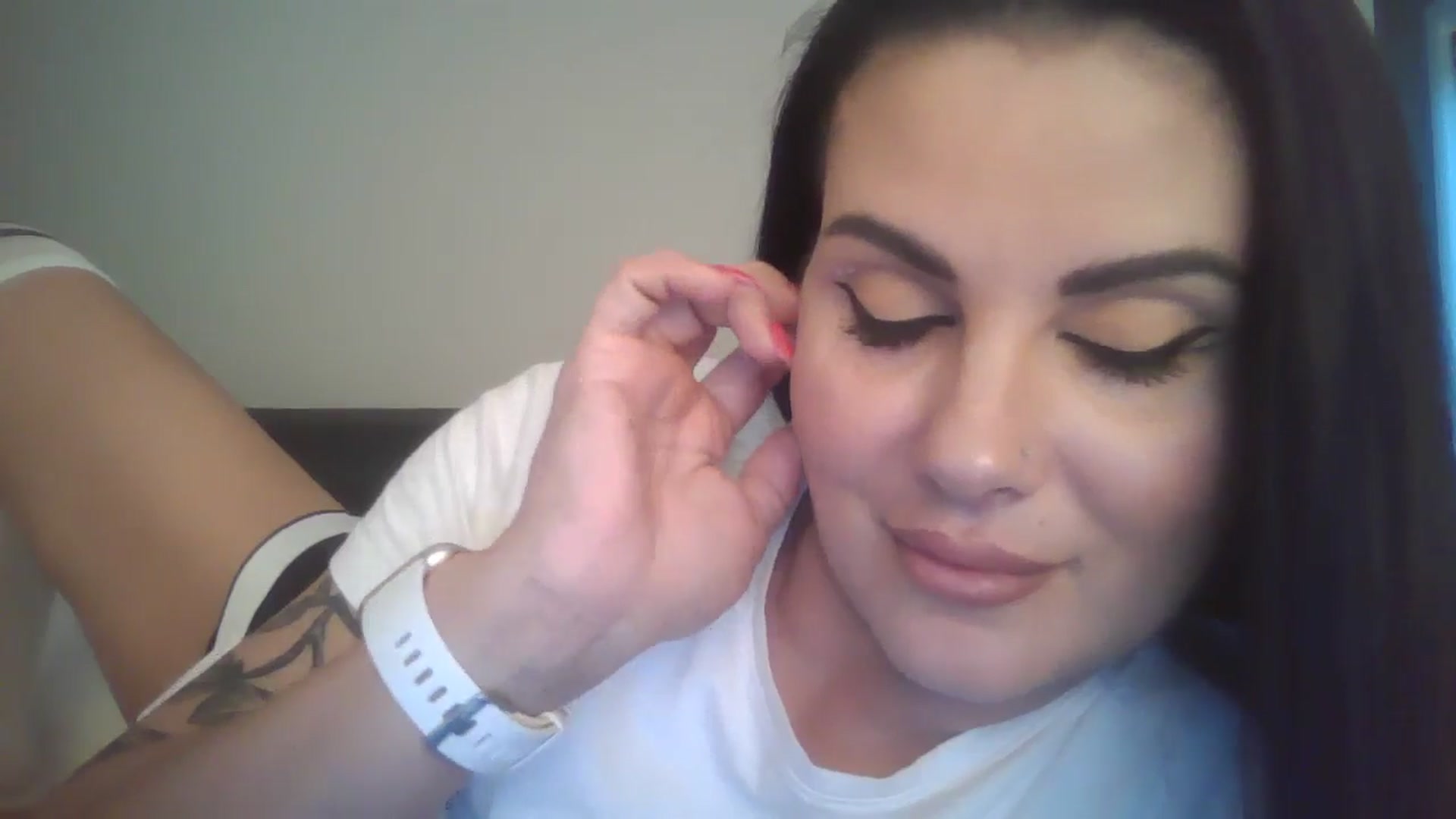 Gallery image thumbnail from FitBaby's myfreecams stream on, 04/28/2026, 17:20 image 16 of 20