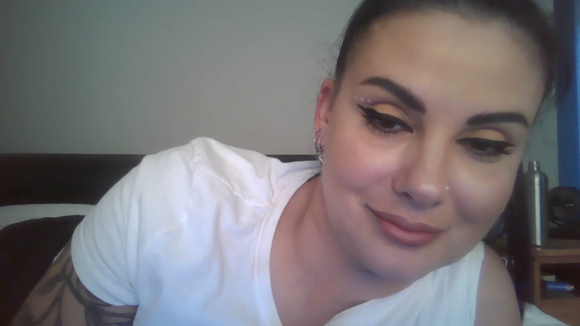 Gallery image thumbnail from FitBaby's myfreecams stream on, 04/28/2026, 17:20 image 8 of 20