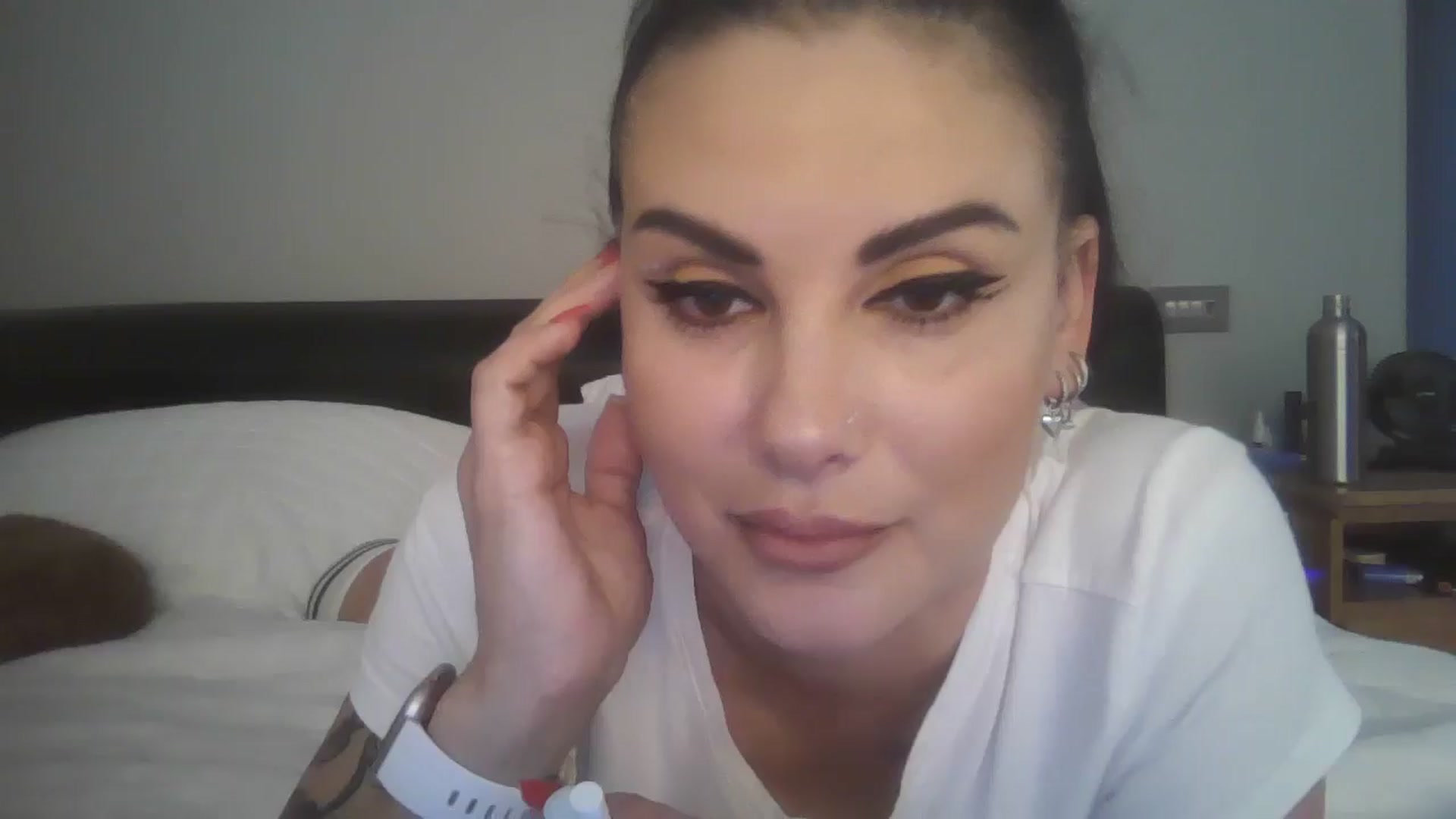 Gallery image thumbnail from FitBaby's myfreecams stream on, 04/28/2026, 17:20 image 1 of 20