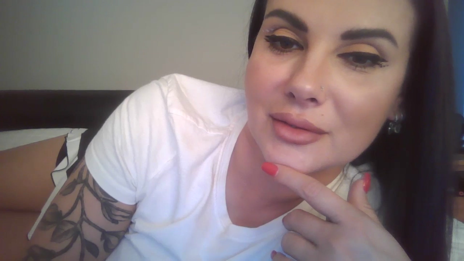 Gallery image thumbnail from FitBaby's myfreecams stream on, 04/28/2026, 17:20 image 15 of 20