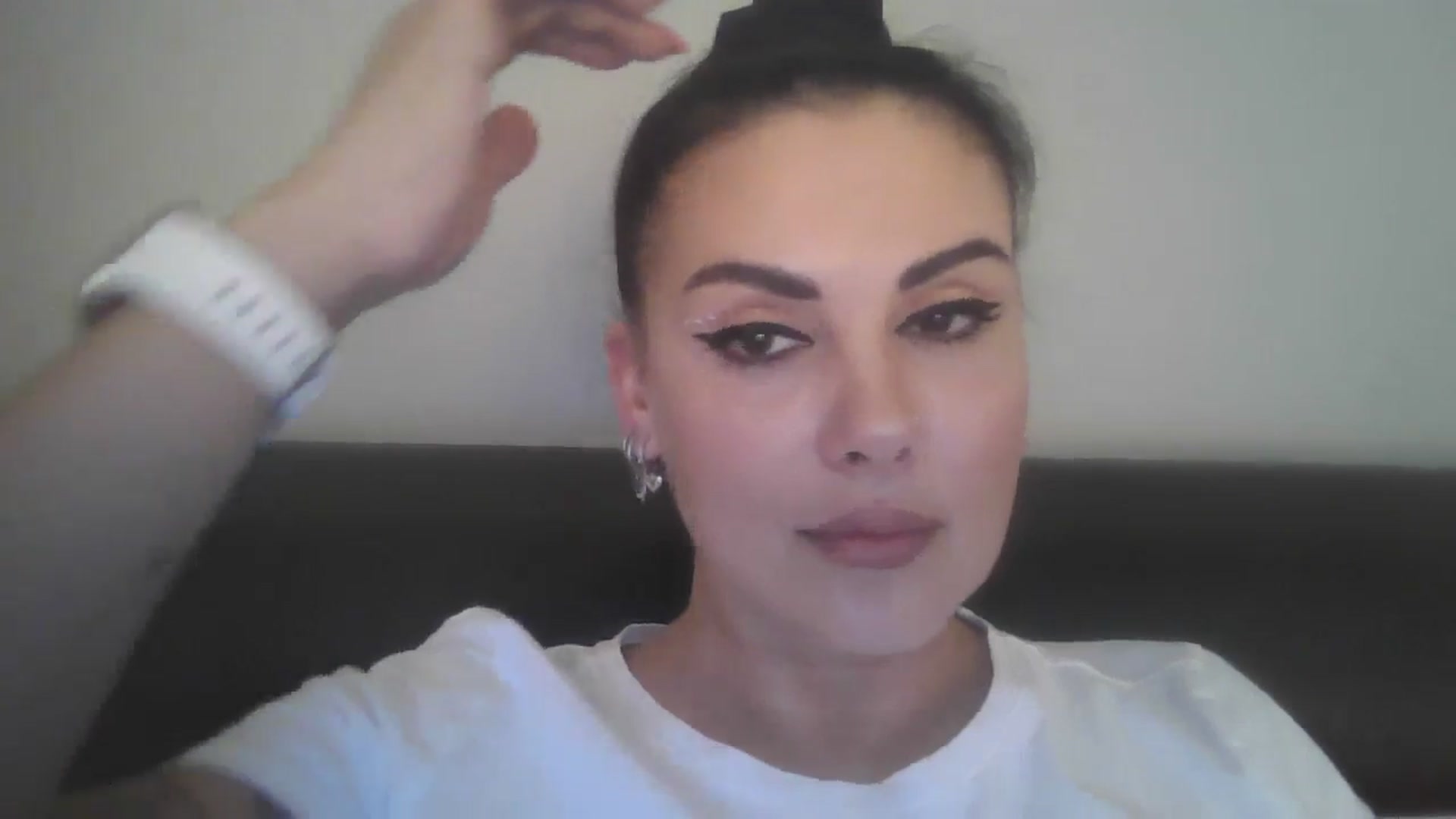 Gallery image thumbnail from FitBaby's myfreecams stream on, 04/28/2026, 17:20 image 5 of 20