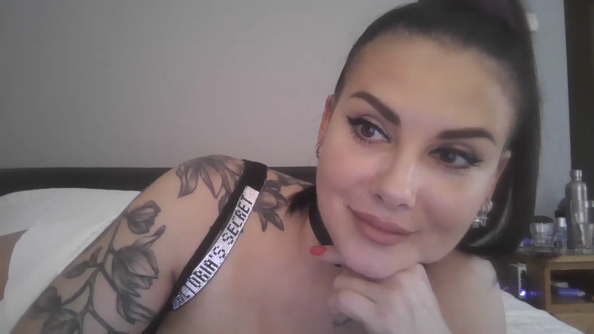 Gallery image thumbnail from FitBaby's myfreecams stream on, 04/29/2026, 13:34 image 13 of 20