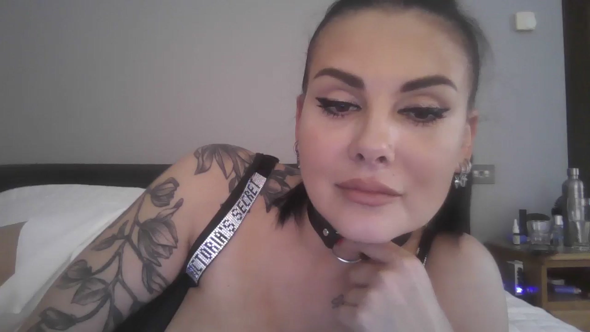 Gallery image thumbnail from FitBaby's myfreecams stream on, 04/29/2026, 13:34 image 11 of 20