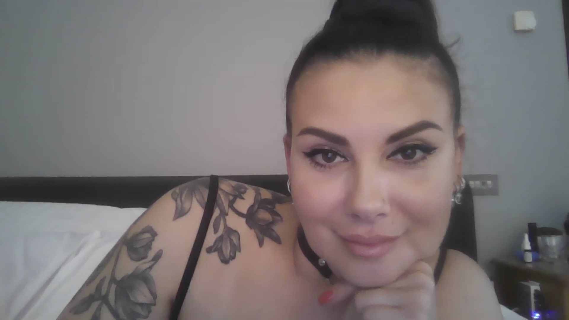 Gallery image thumbnail from FitBaby's myfreecams stream on, 04/29/2026, 14:37 image 15 of 20