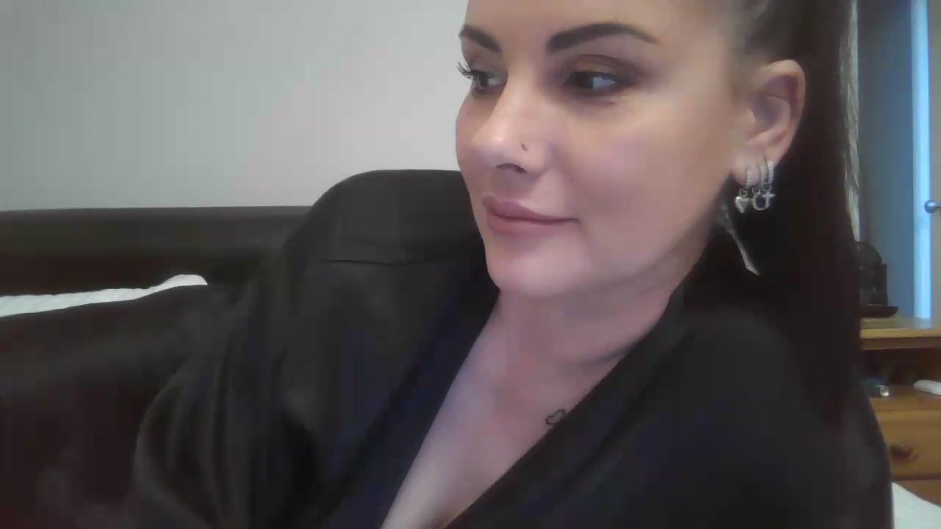 Gallery image thumbnail from FitBaby's myfreecams stream on, 05/12/2026, 14:13 image 15 of 20