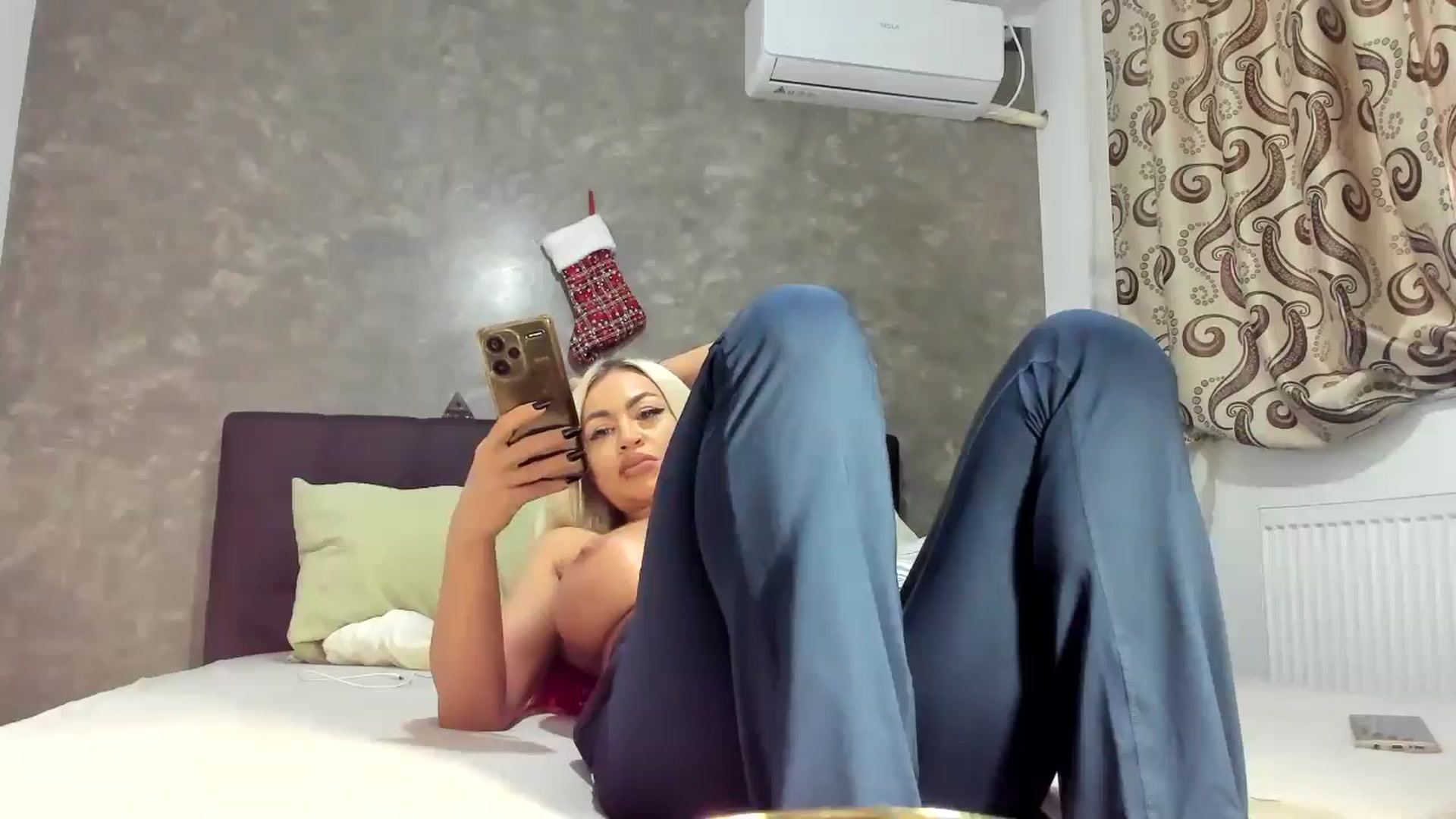 Gallery image thumbnail from FitBarbieDoll's myfreecams stream on, 11/15/2025, 14:36 image 5 of 20