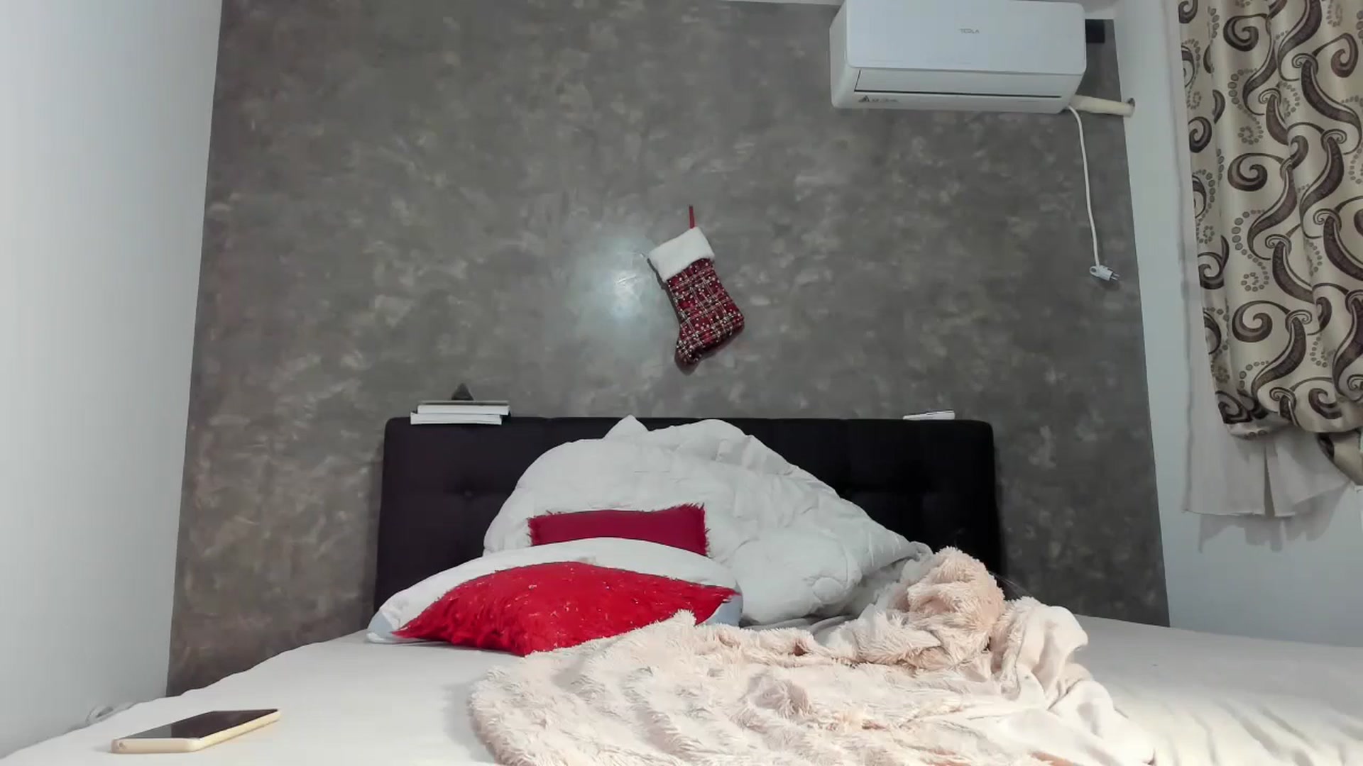 Gallery image thumbnail from FitBarbieDoll's myfreecams stream on, 12/24/2025, 17:44 image 14 of 20