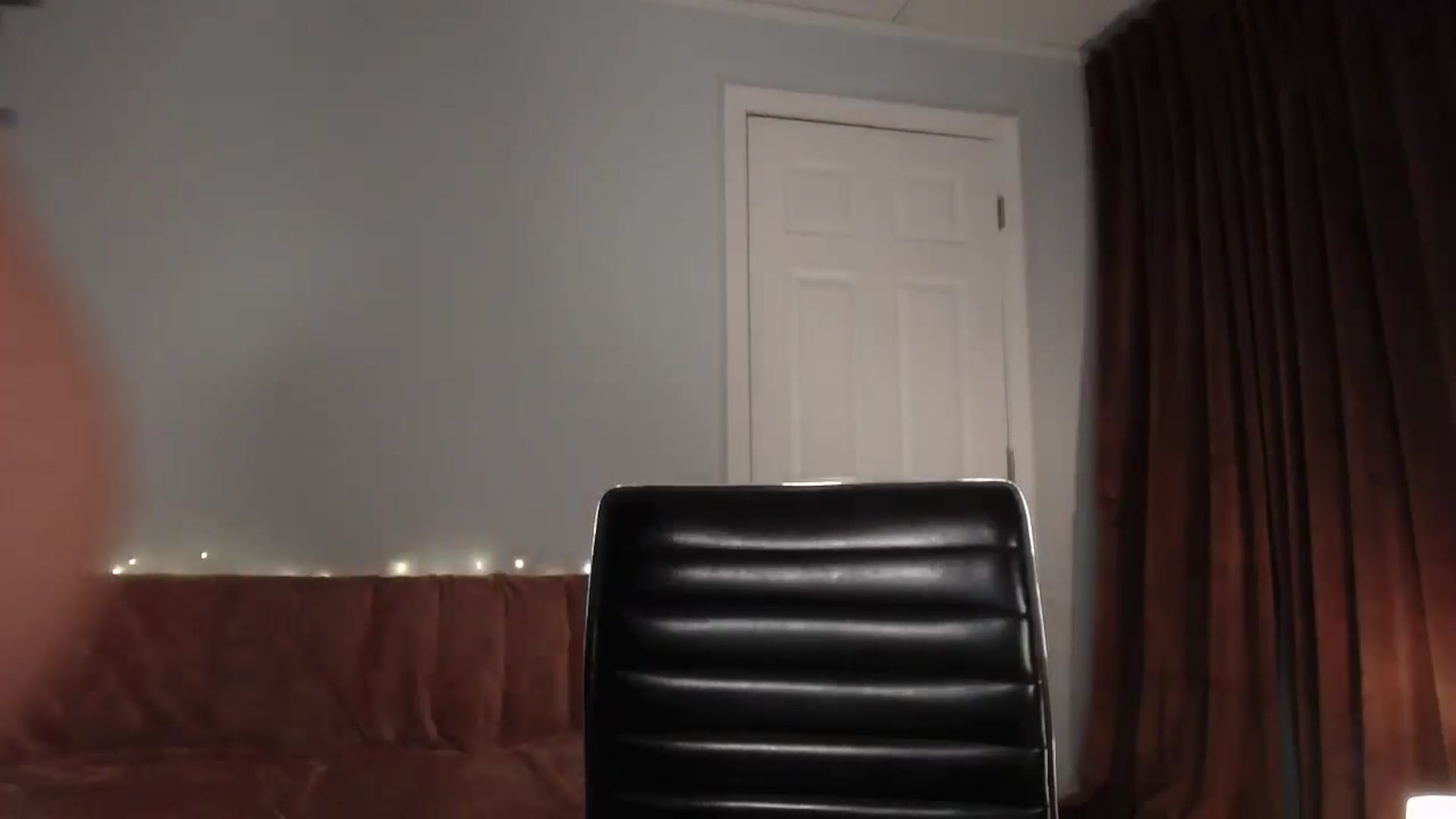 Gallery image thumbnail from FitKira's myfreecams stream on, 01/01/2025, 03:45 image 19 of 20