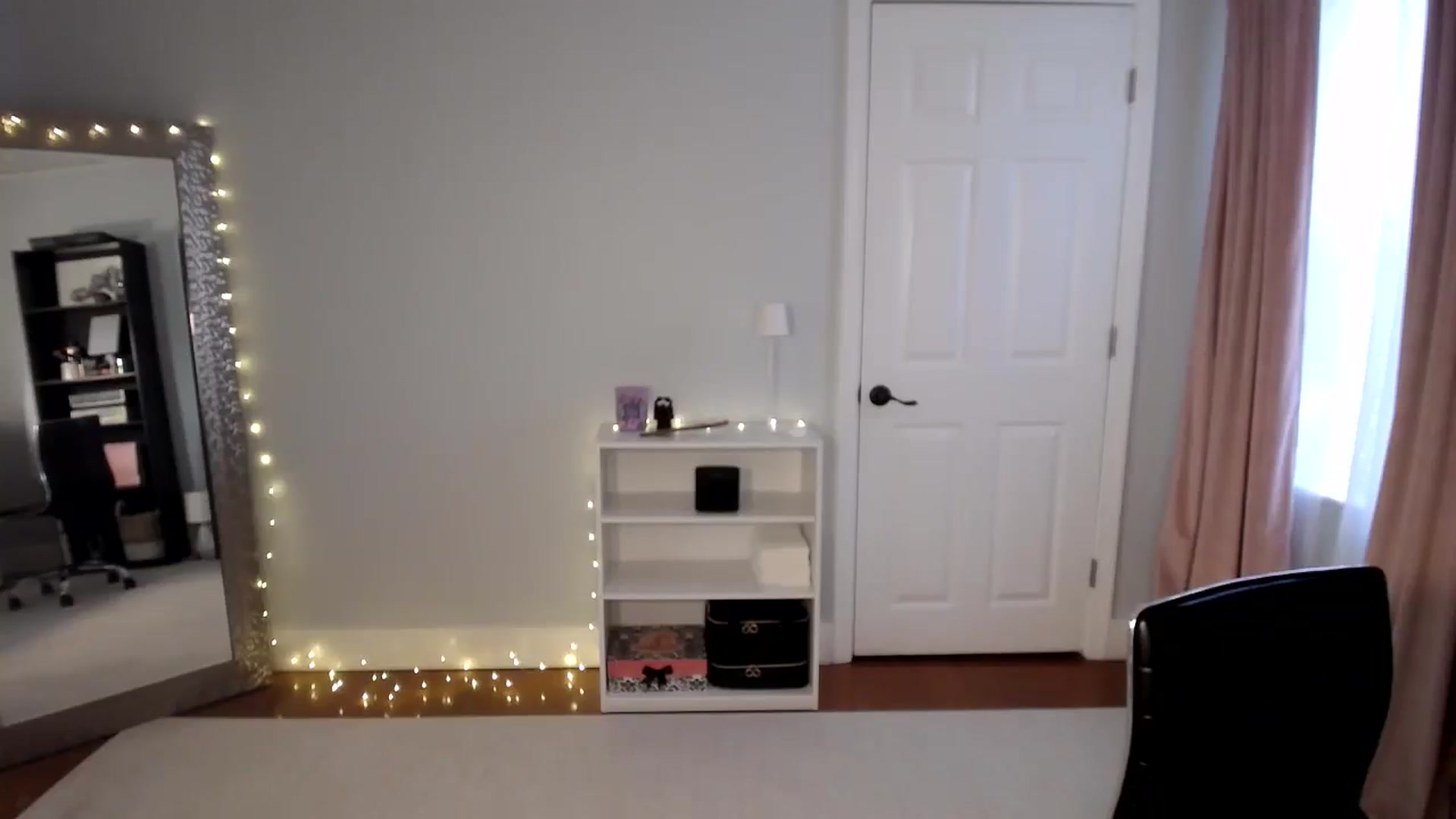 Gallery image thumbnail from FitKira's myfreecams stream on, 07/20/2025, 24:02 image 9 of 20