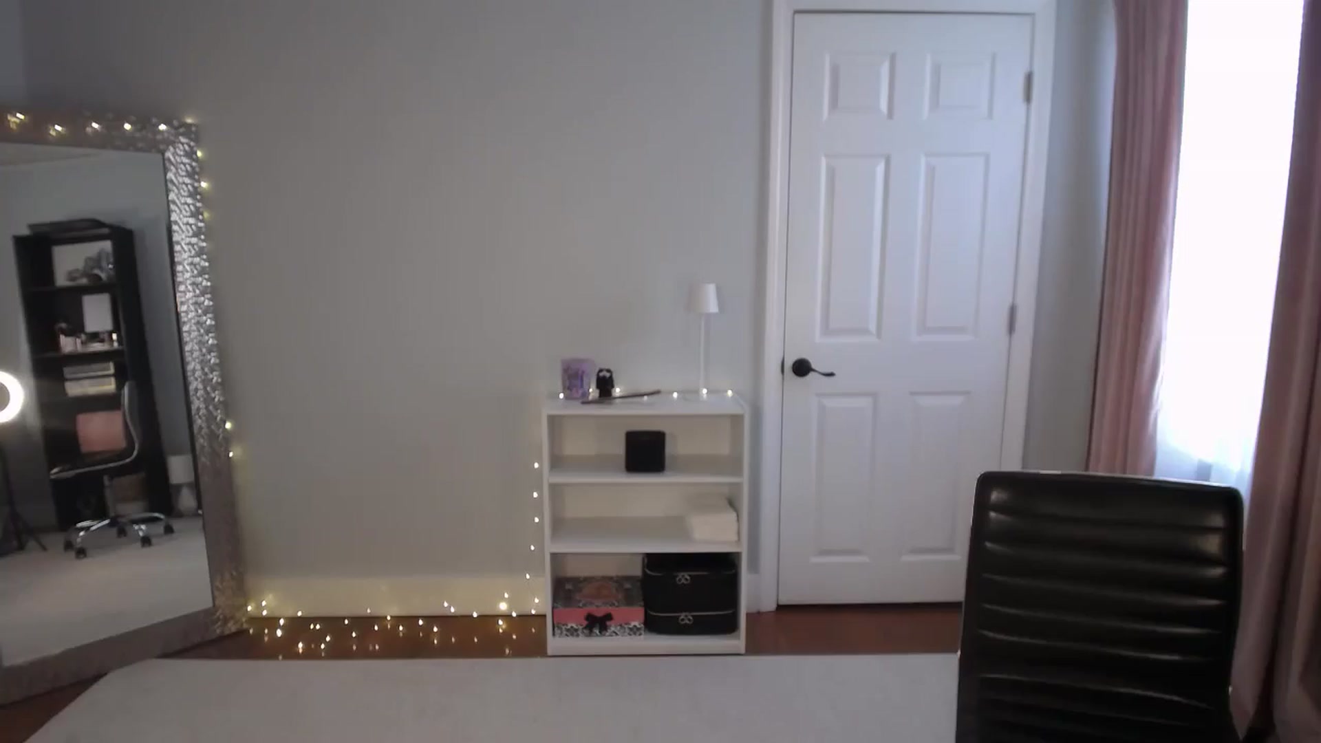 Gallery image thumbnail from FitKira's myfreecams stream on, 07/22/2025, 23:21 image 14 of 20