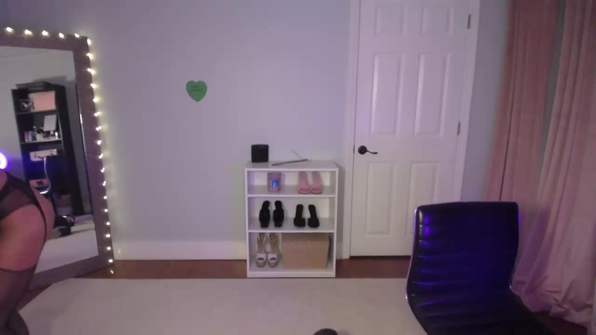 Gallery image thumbnail from FitKira's myfreecams stream on, 08/11/2025, 02:21 image 9 of 20